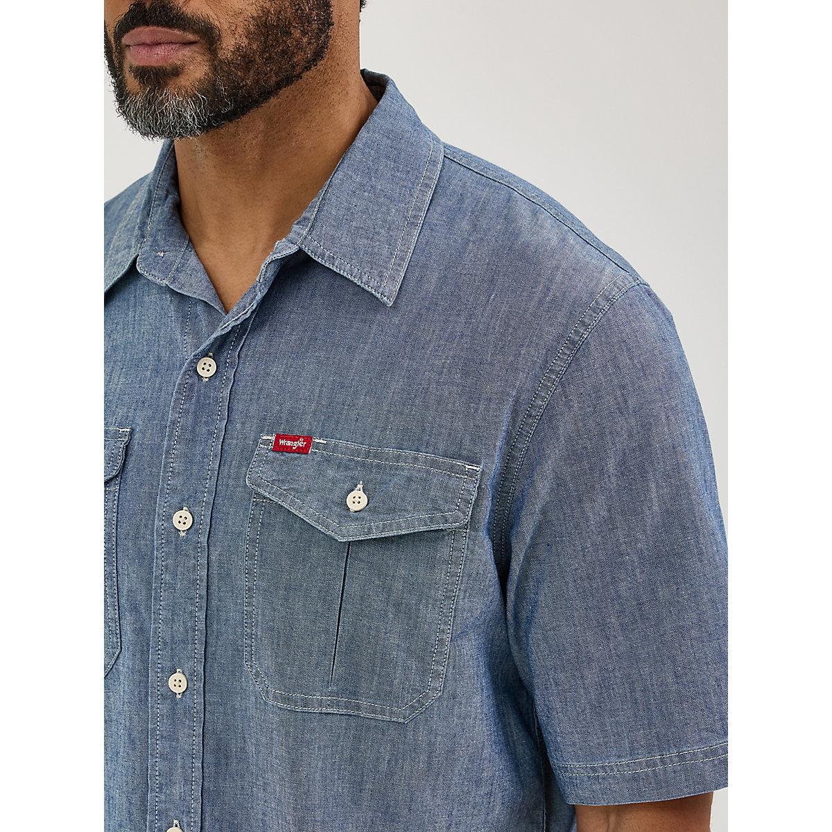 Men's Relaxed Stretch Poplin Shirt in Mid Wash Product Image