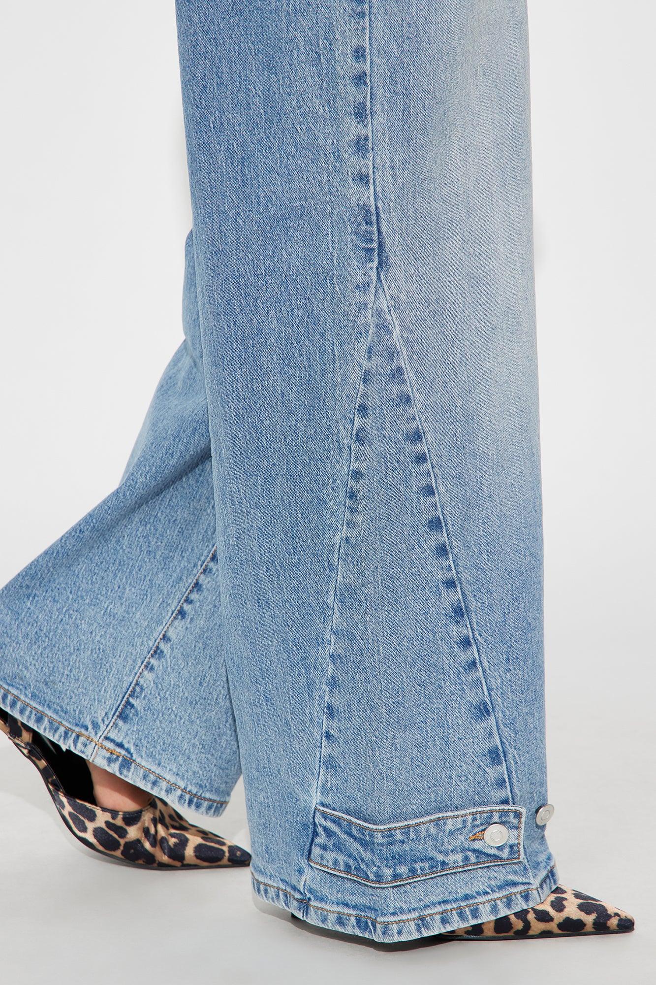 Williamsburg Wide Leg Denim Jeans - Light Blue Wash Female Product Image