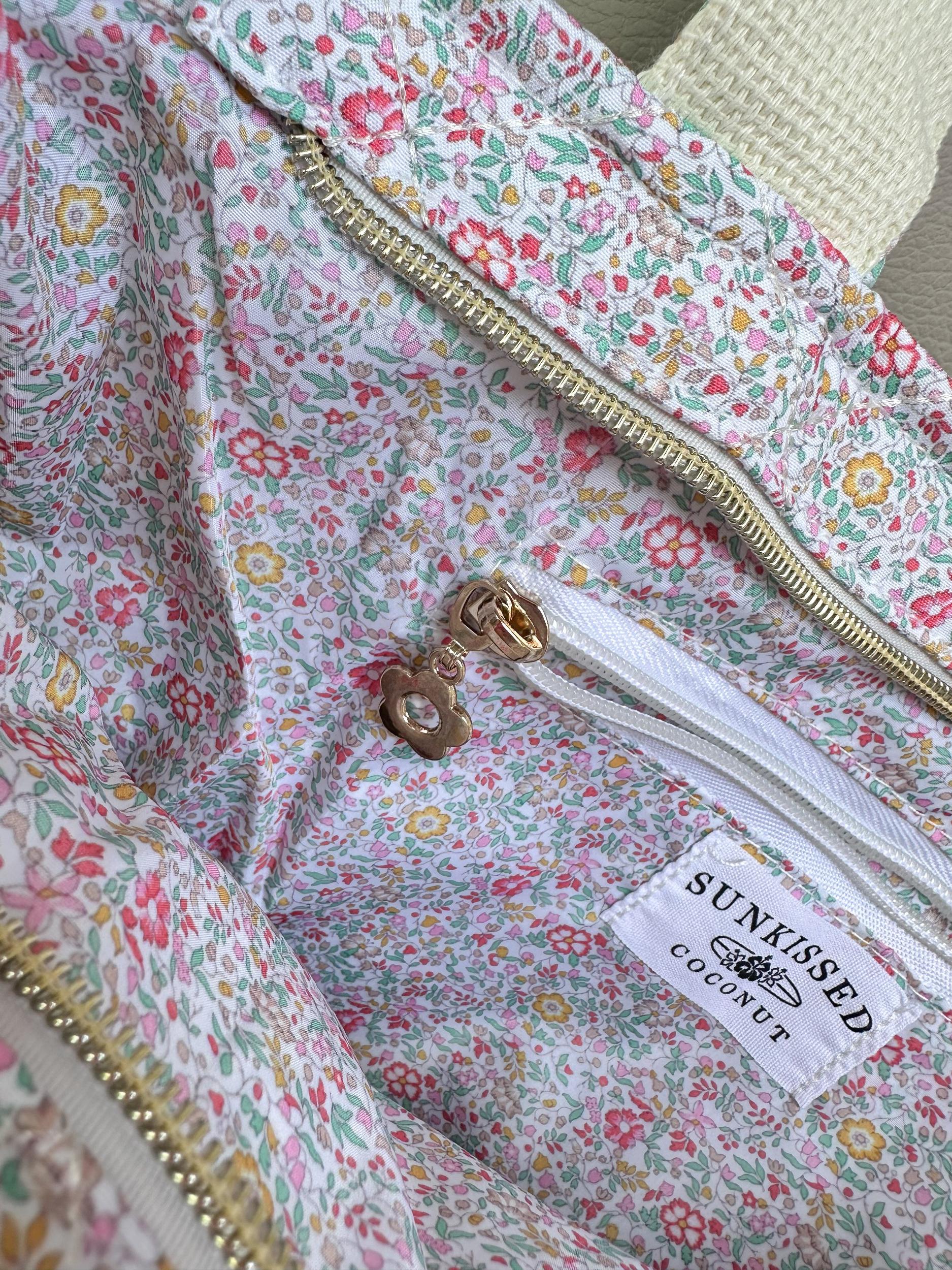 Floral Day In The Park Handmade Tote Zipper Bag Product Image