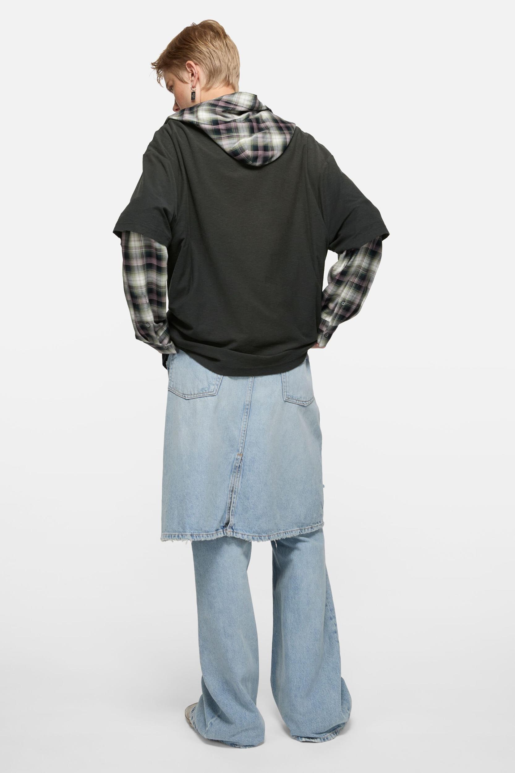 Logo t-shirt - Relaxed fit Product Image