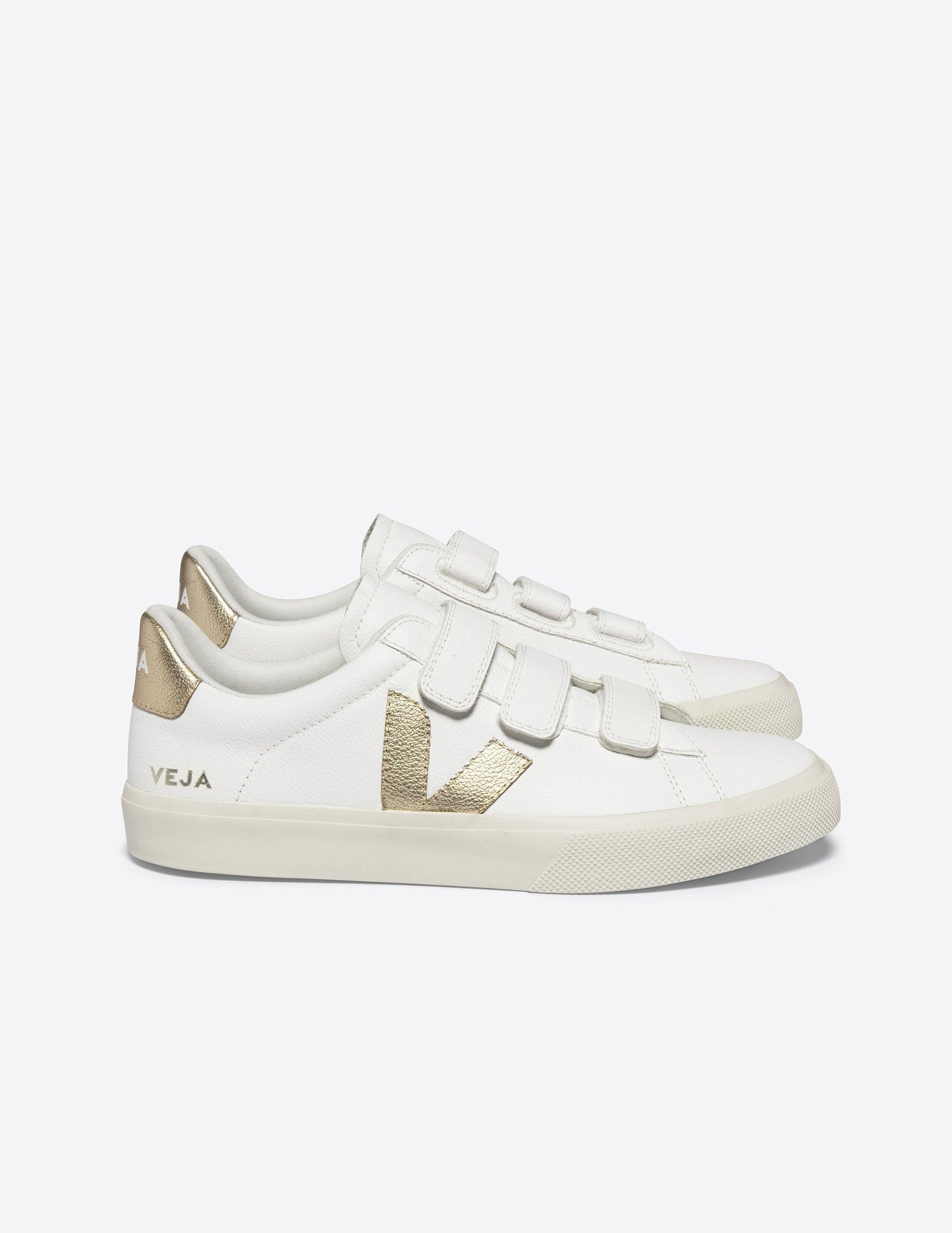 VEJA Recife Sneaker Product Image