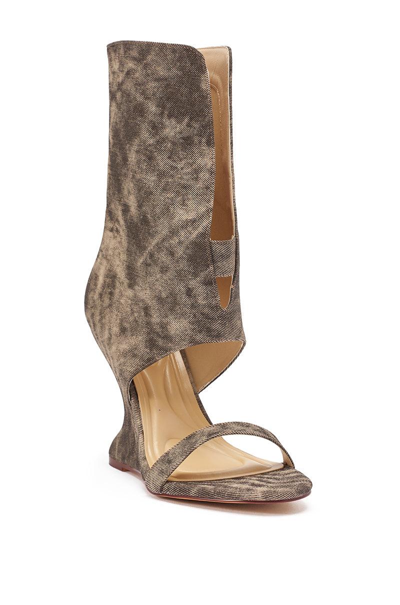 AKIRA GOLD RAFFAELLO BROWN WOVEN ROUND TOE WEDGE SANDAL Product Image