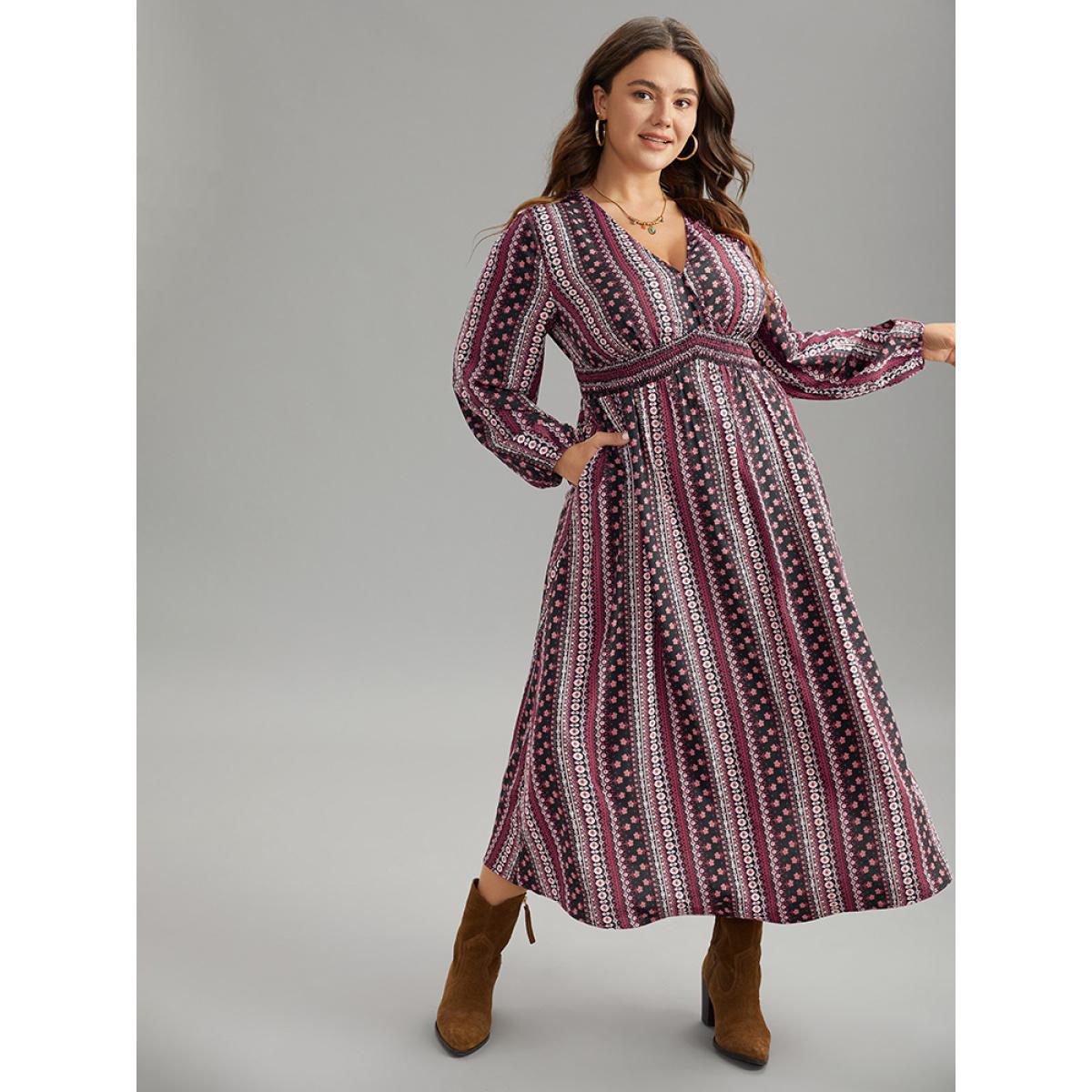 Plus Size Bandana Print Wrap Shirred Dress BlackFlower Women Resort Elastic cuffs V-neck Long Sleeve Curvy Midi Dress BloomChic 14-16/1X Product Image