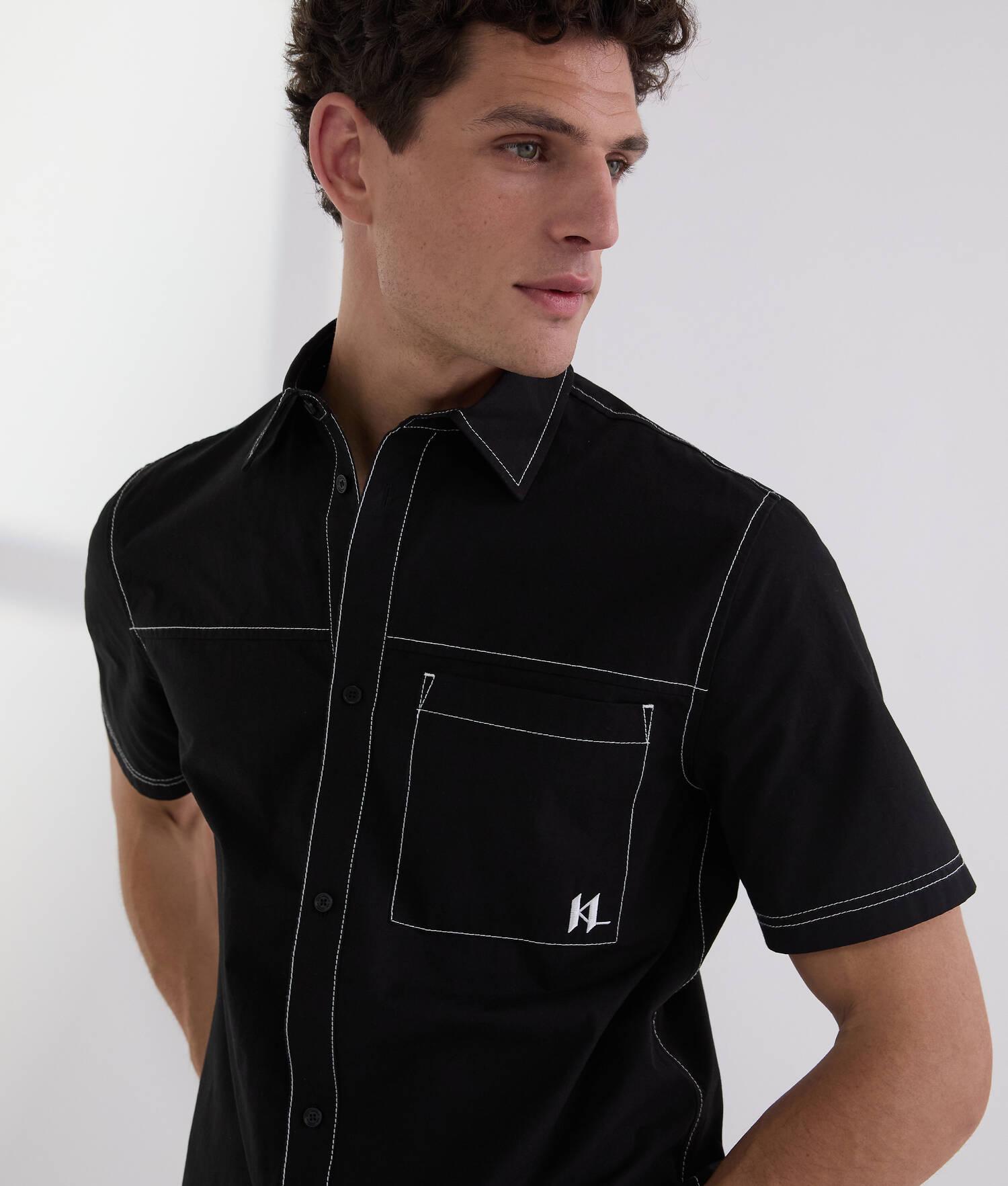 SHORT-SLEEVED CONTRAST STITCH SHIRT Product Image
