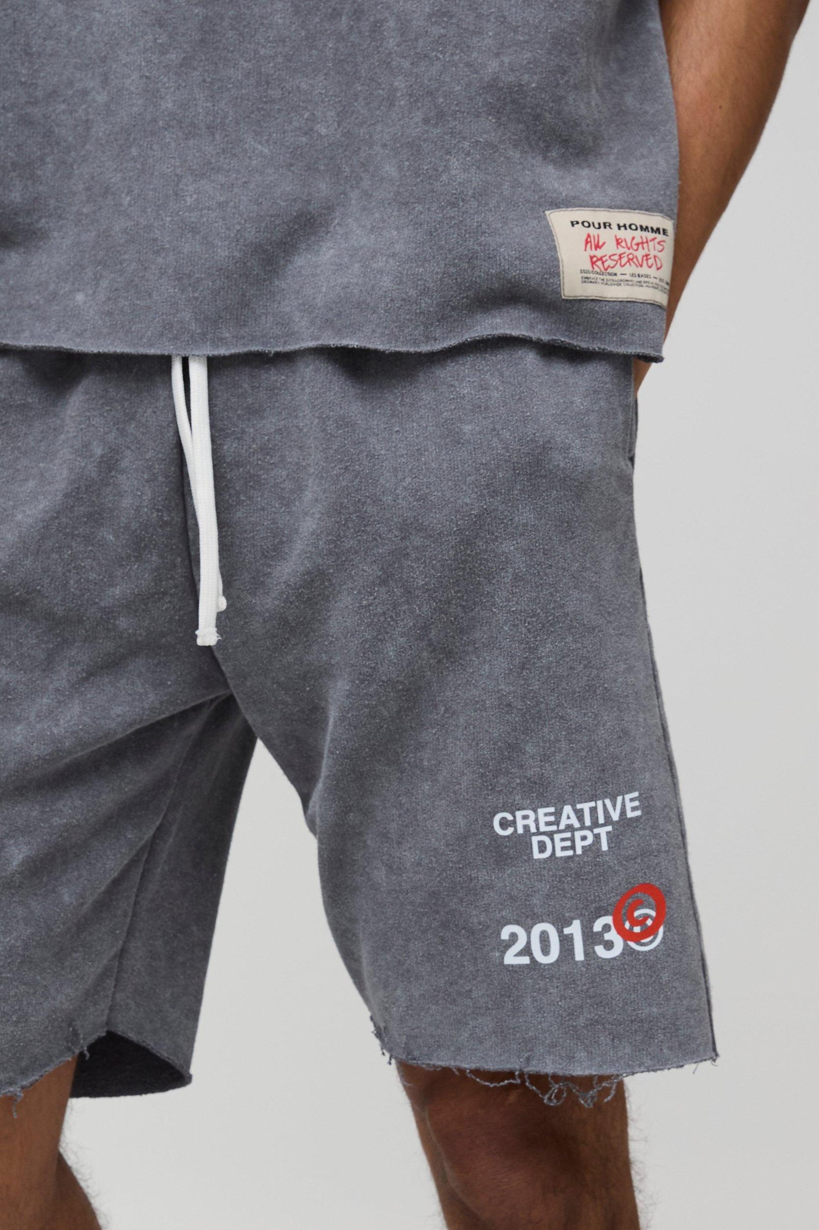 Relaxed Fit Print Short Length Washed Shorts | boohooMAN USA Product Image