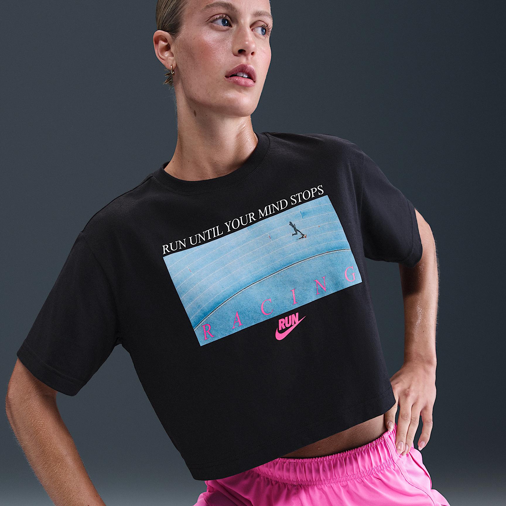 Women's Nike Sportswear Club Cropped T-Shirt Product Image