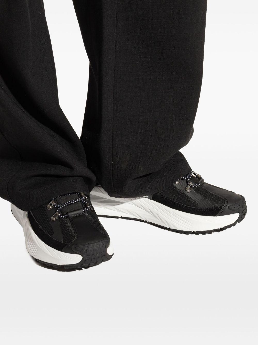 logo-print trainers Product Image