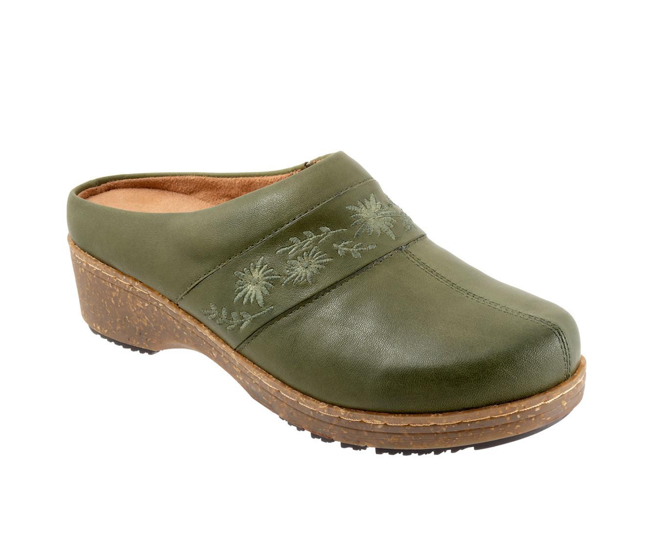 Women's Softwalk Aurora 3.0 Clogs Product Image