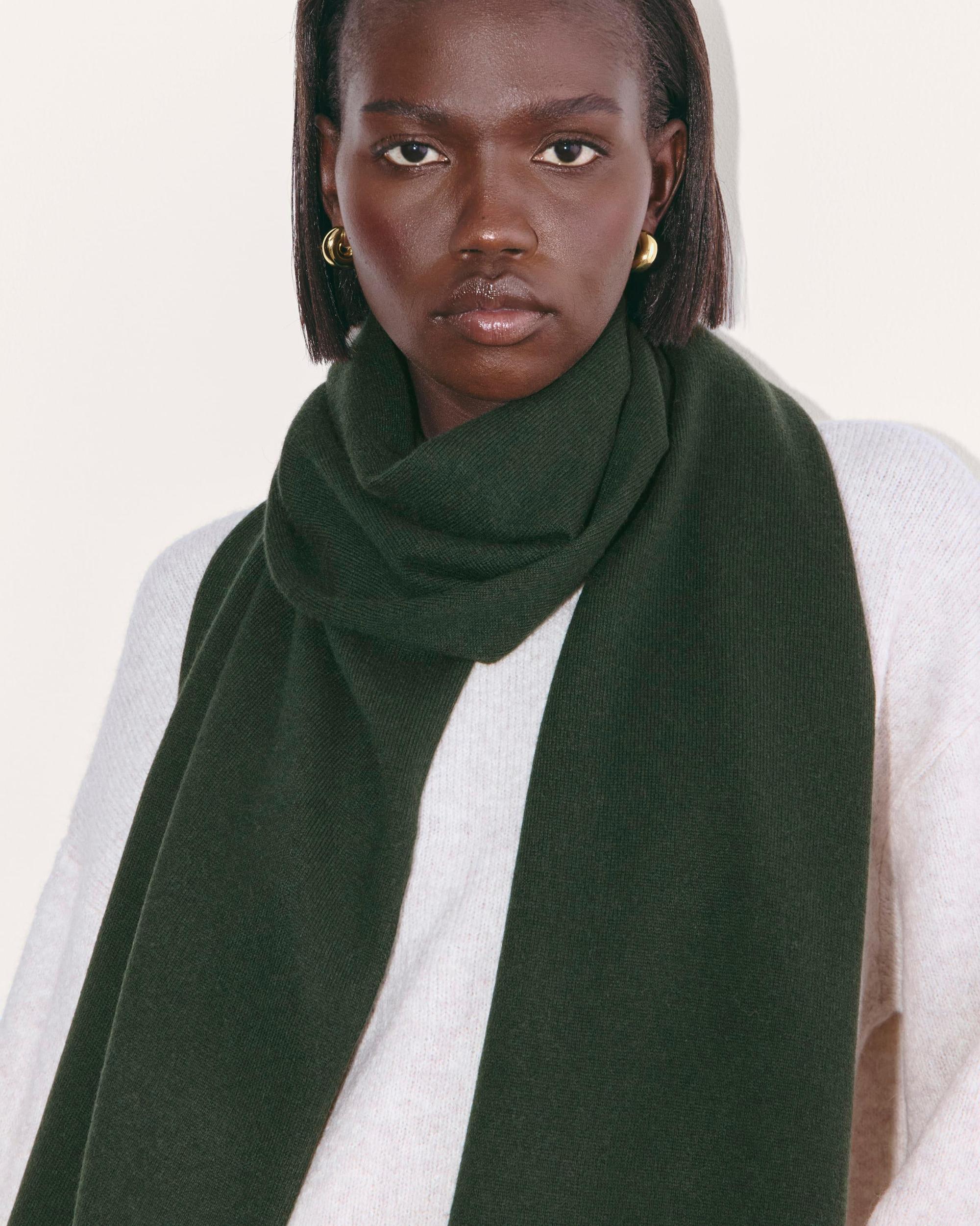The Cashmere Scarf Product Image