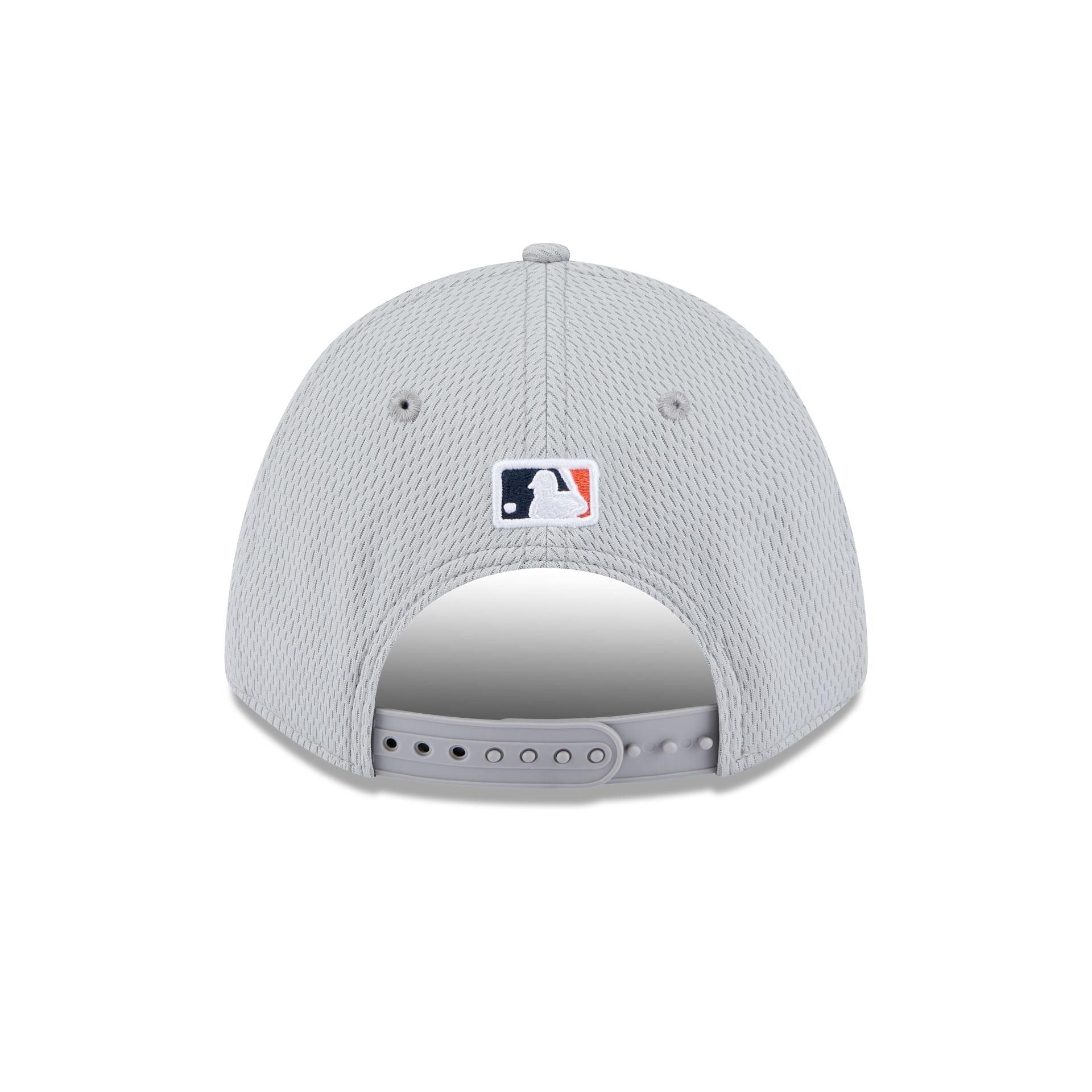Detroit Tigers 2025 Clubhouse Gray 9FORTY M-Crown Snapback Hat Male Product Image