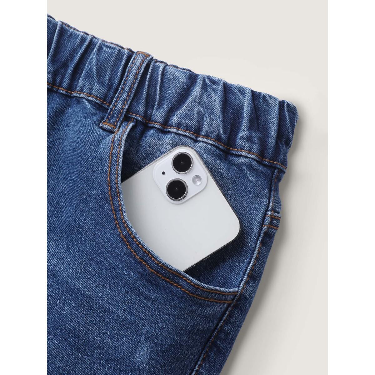 Plus Size Classic Wash Stretchy Straight-Leg Jeans Women Denimindigo Leisure Elastic Waist High stretch Slanted pocket Jeans BloomChic 28/5X Product Image