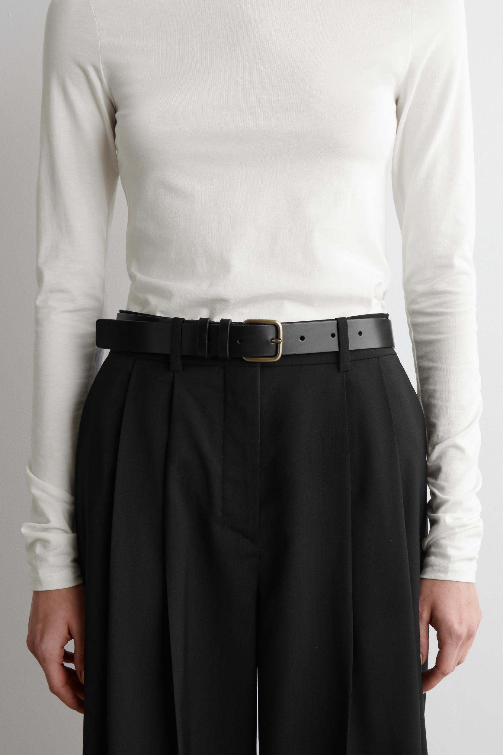 CLASSIC LEATHER BELT Product Image