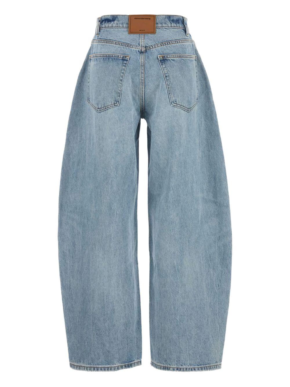 high-waisted jeans Product Image