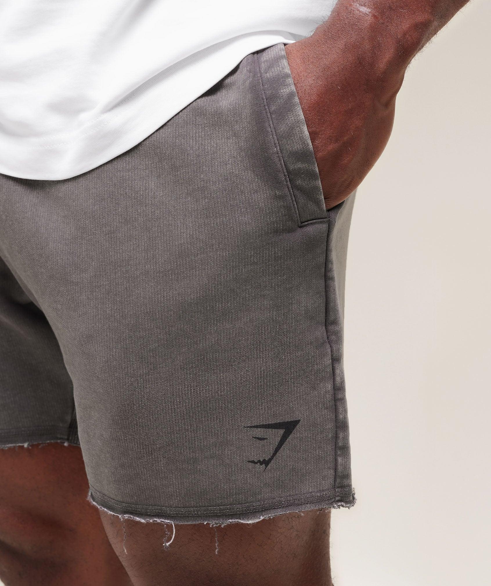 Gymshark Heritage 5" Shorts - Onyx Grey Male Product Image