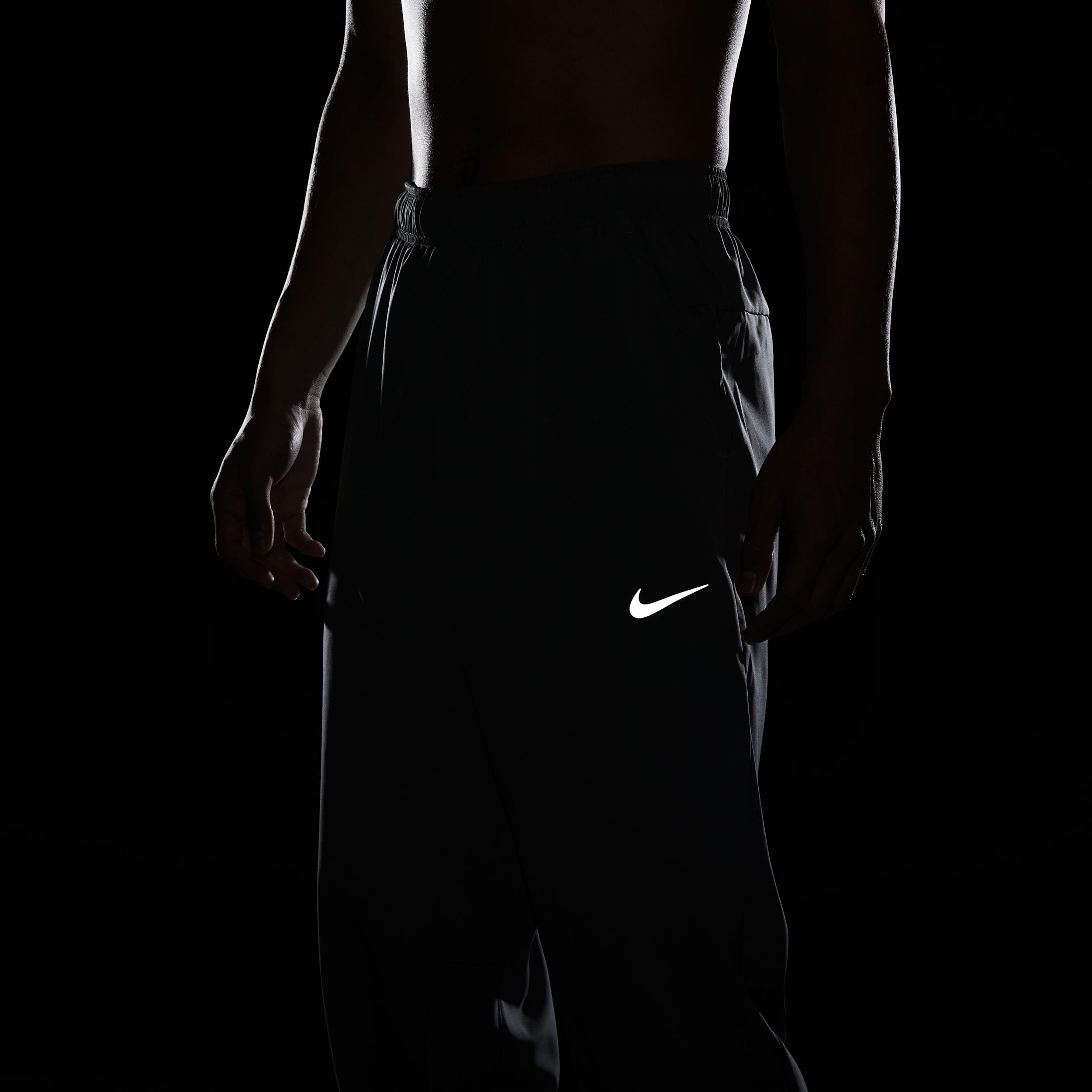 Nike Men's Form Dri-FIT Tapered Versatile Pants Product Image