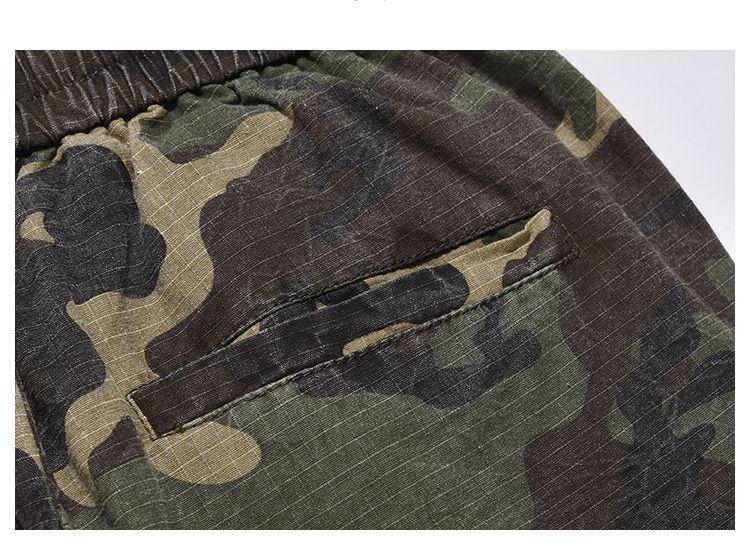 Sopula Men's Retro High Street Style Splash Pocket Camouflage Flared Pants Product Image