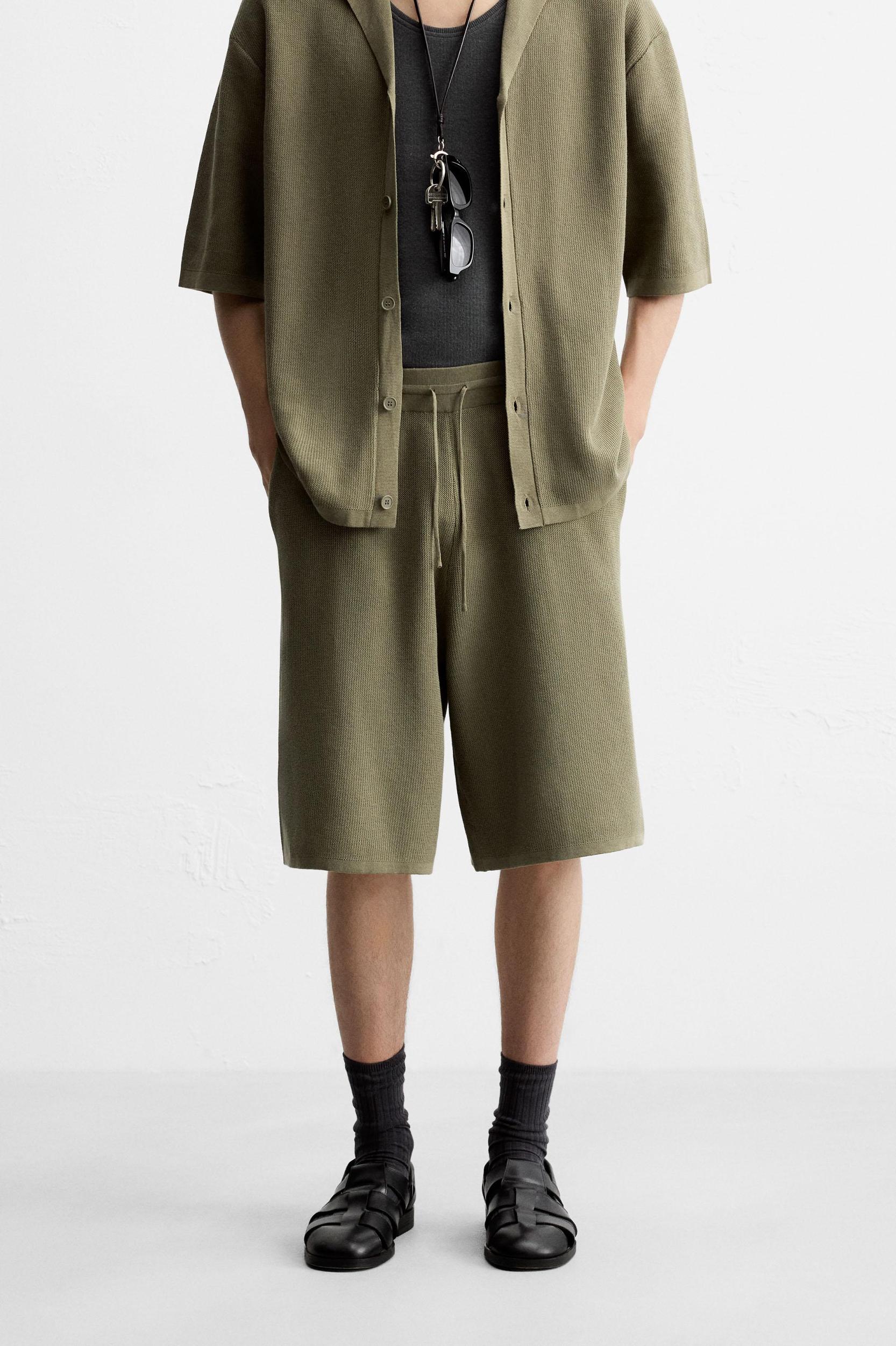 TEXTURED KNIT SHORTS Product Image