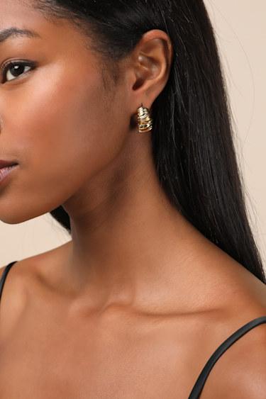 Sannie Gold Textured Ripple Hoop Earrings Product Image