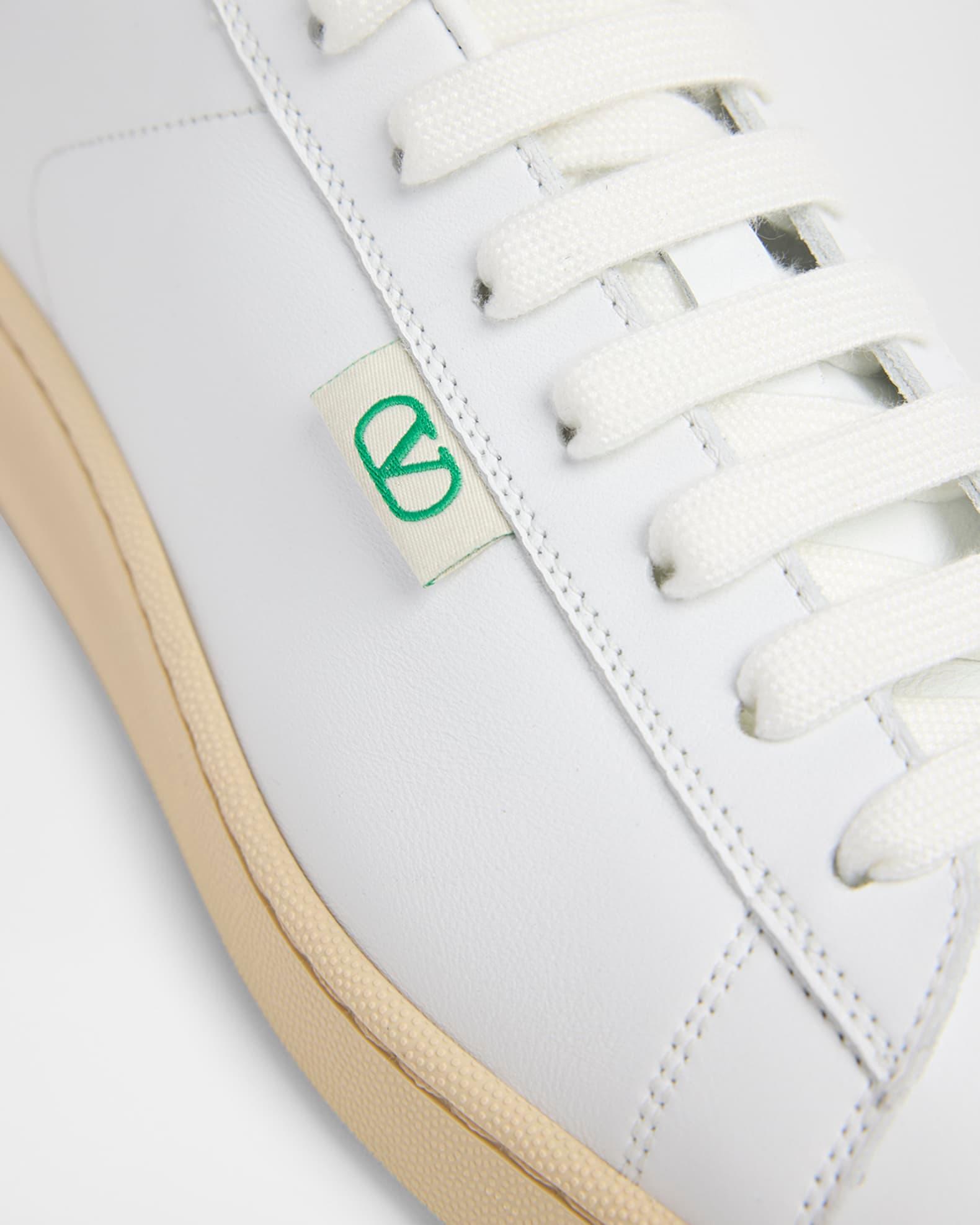 Men's Royco V Logo Calfskin Low-Top Sneakers Product Image