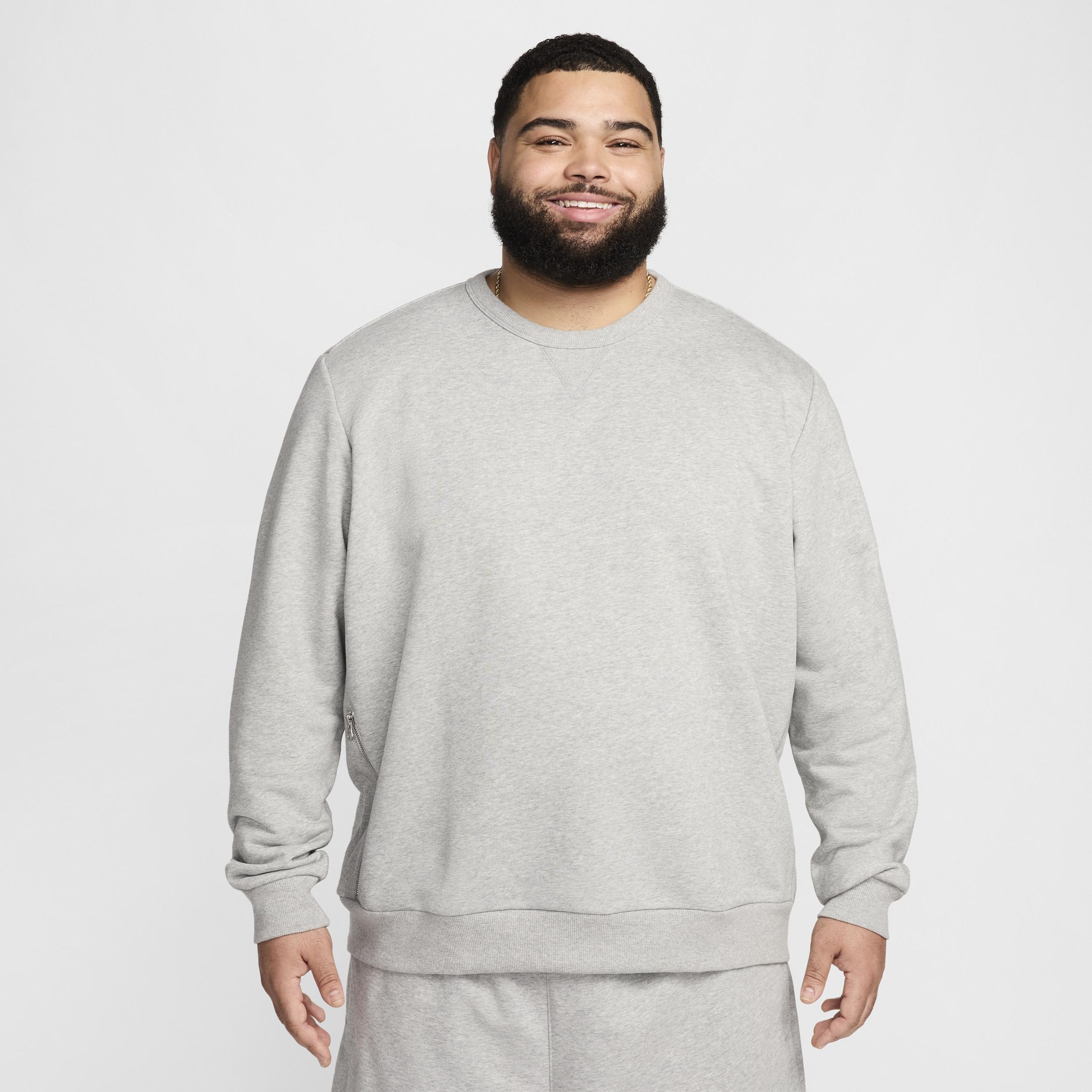 Nike Standard Issue Men's Dri-FIT Basketball Crew-Neck Sweatshirt Product Image