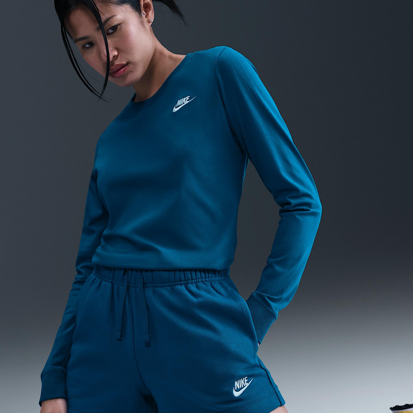 Womens Nike Sportswear Club Fleece Mid-Rise Shorts | DQ5802-301 Product Image