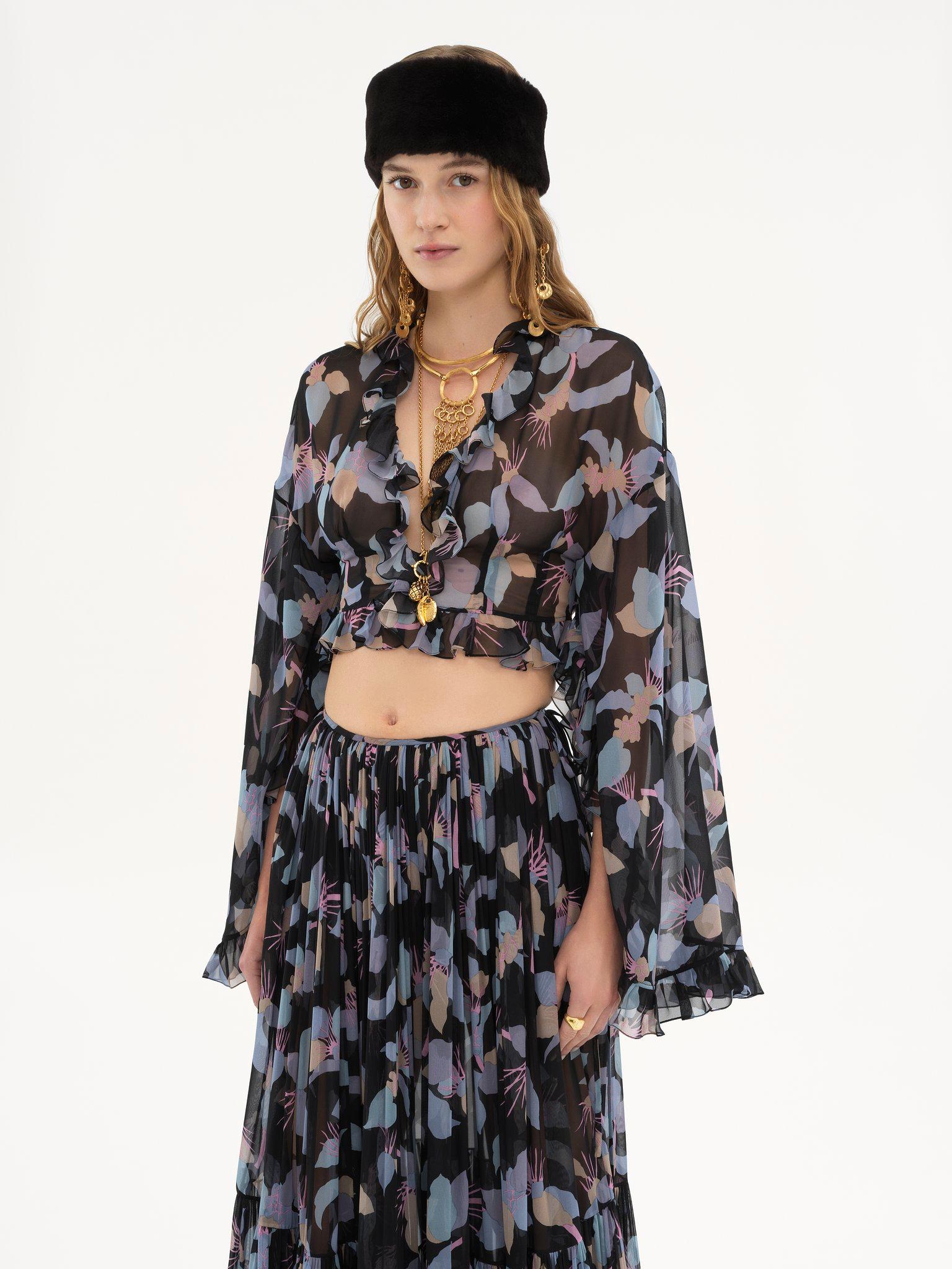 Cropped V-neck top in silk georgette Product Image