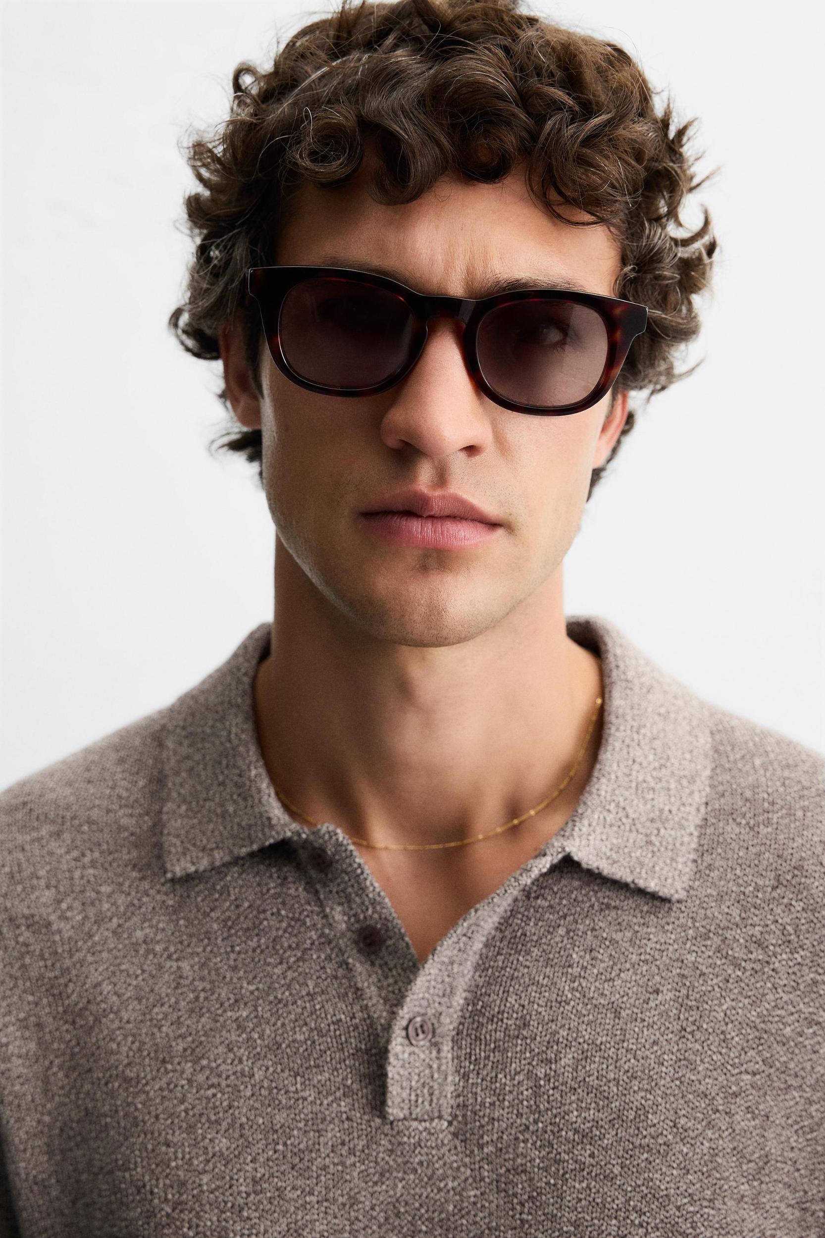 CONTRAST TEXTURED KNIT POLO SHIRT Product Image