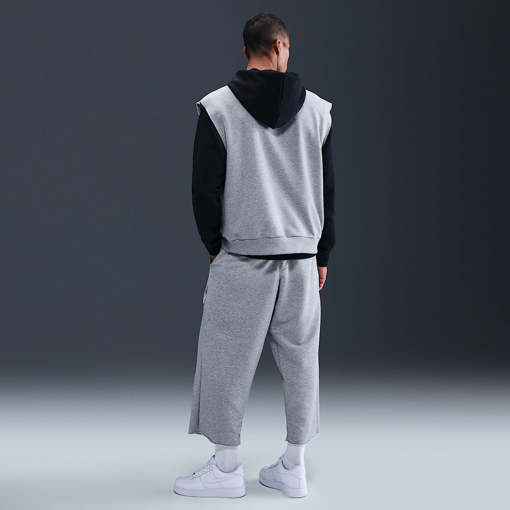 Nike Standard Issue Men's Dri-FIT 7/8-Length Basketball Pants Product Image