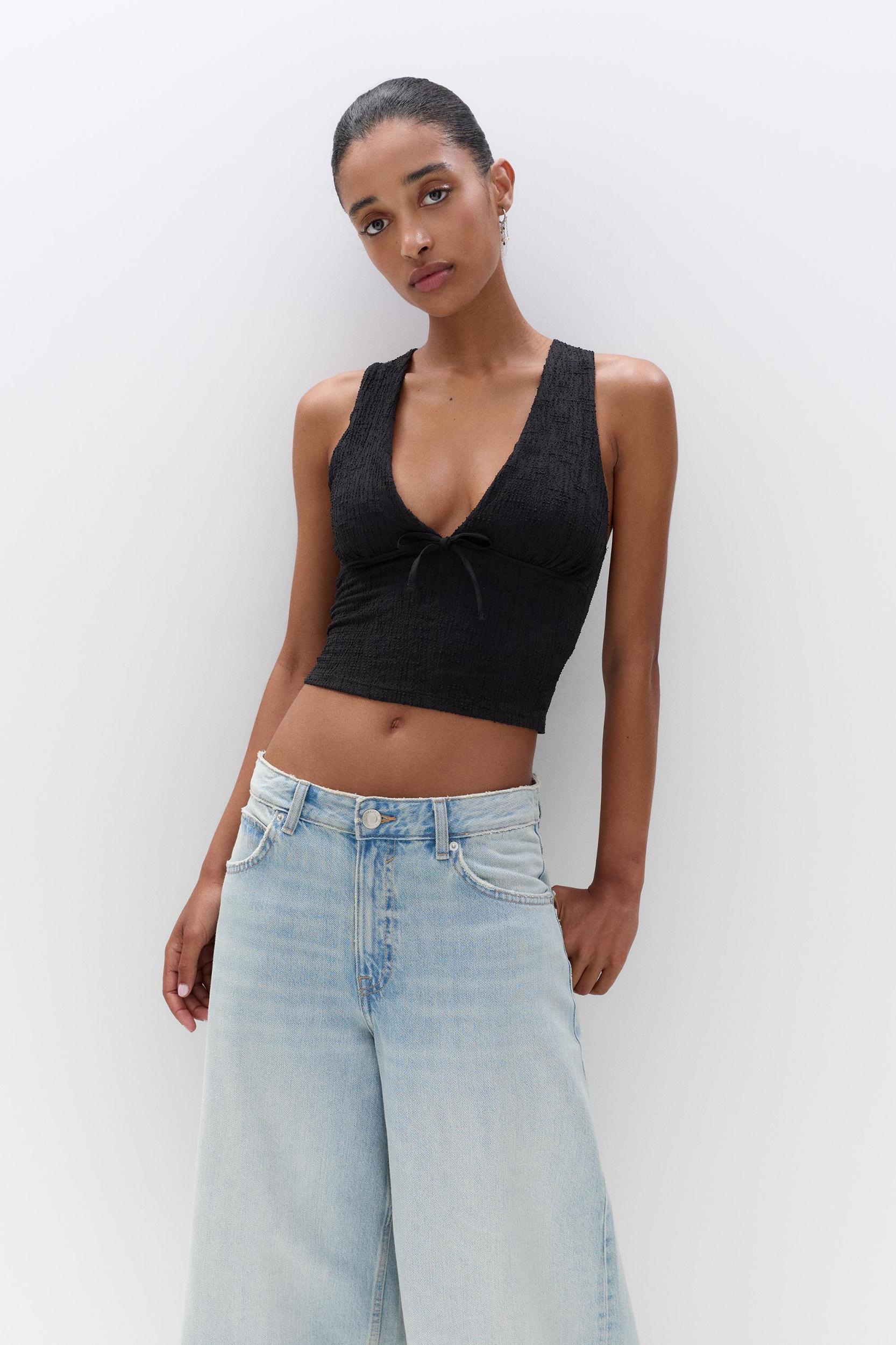 Rustic top with bow Product Image