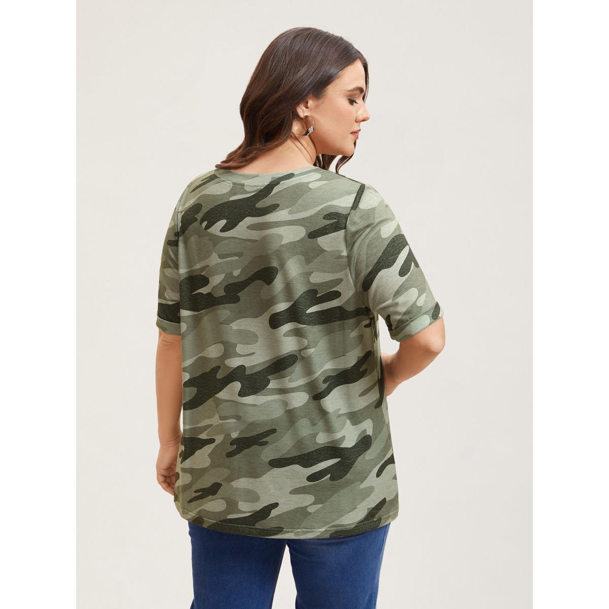 Plus Size Camouflage Print V-Neck Curvy T-Shirt Multicolor Women Leisure Roll Hem V-neck Casual T-shirts BloomChic 28/5X Product Image