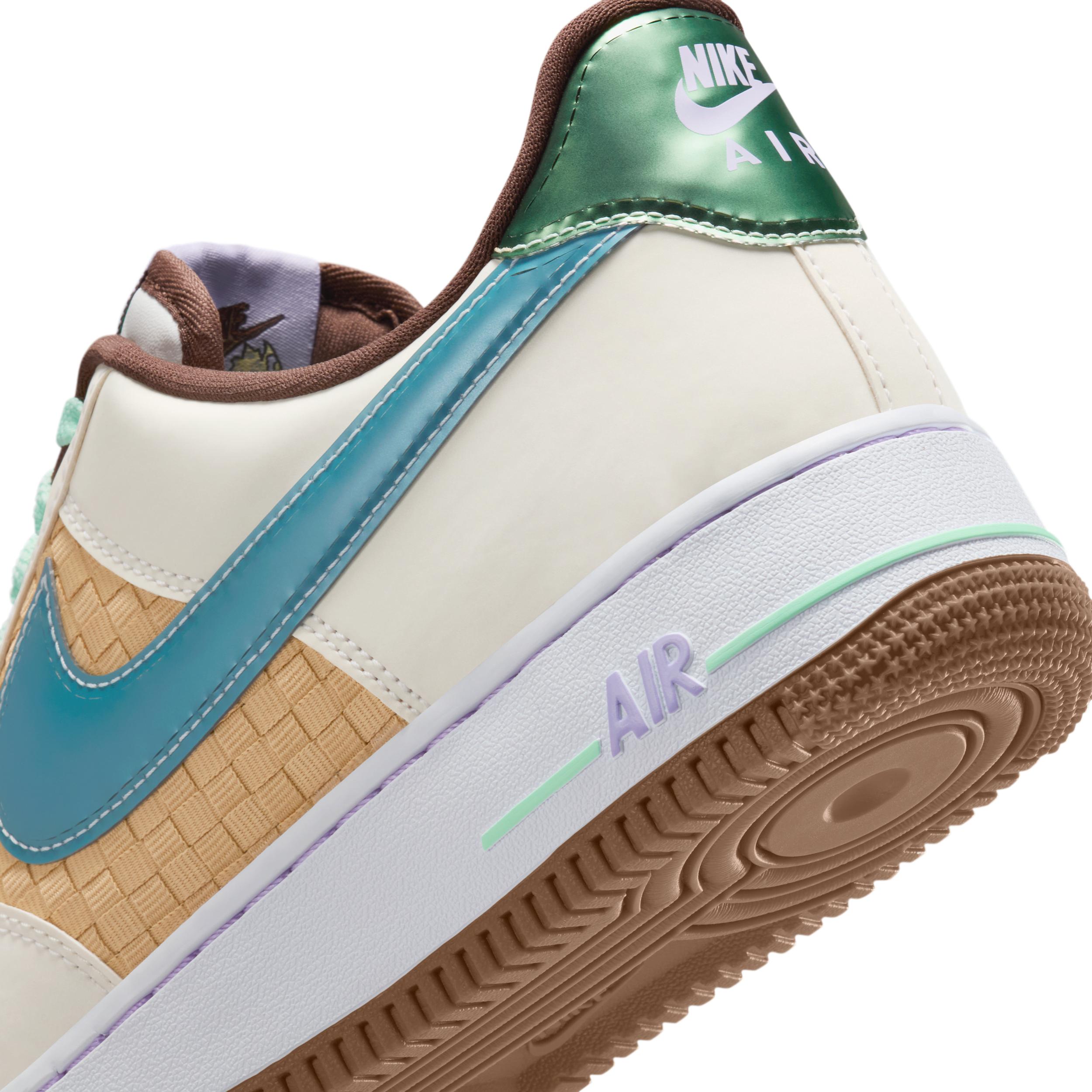 Nike Mens Air Force 1 Retro Shoes | IB5722-100 Product Image