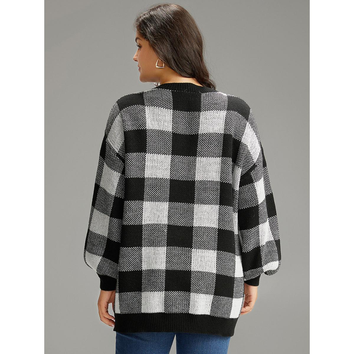 Plus Size V Neck Plaid Elastic Cuffs Pullover Black Women Casual Loose Long Sleeve V-neck Dailywear Pullovers BloomChic 28/5X Product Image