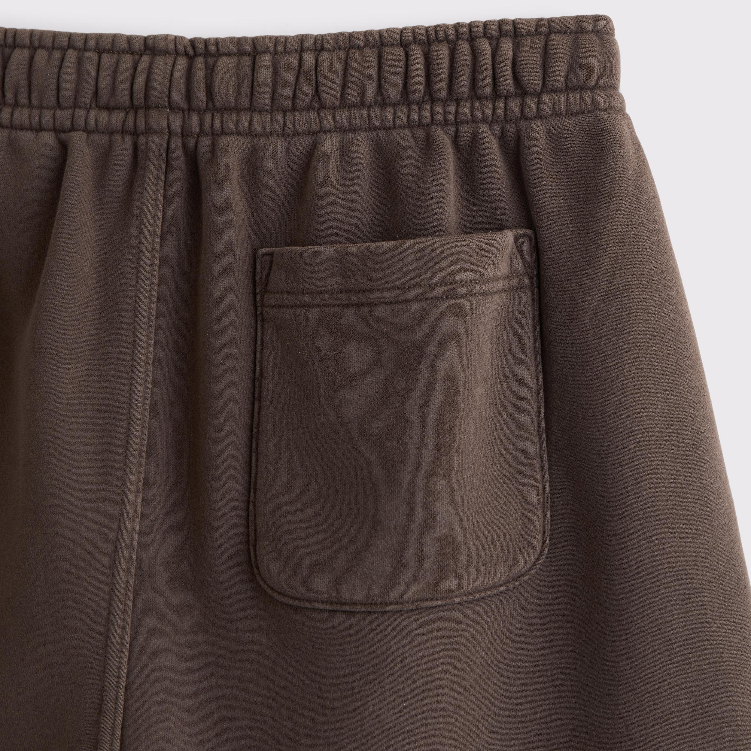 Essential Short Product Image