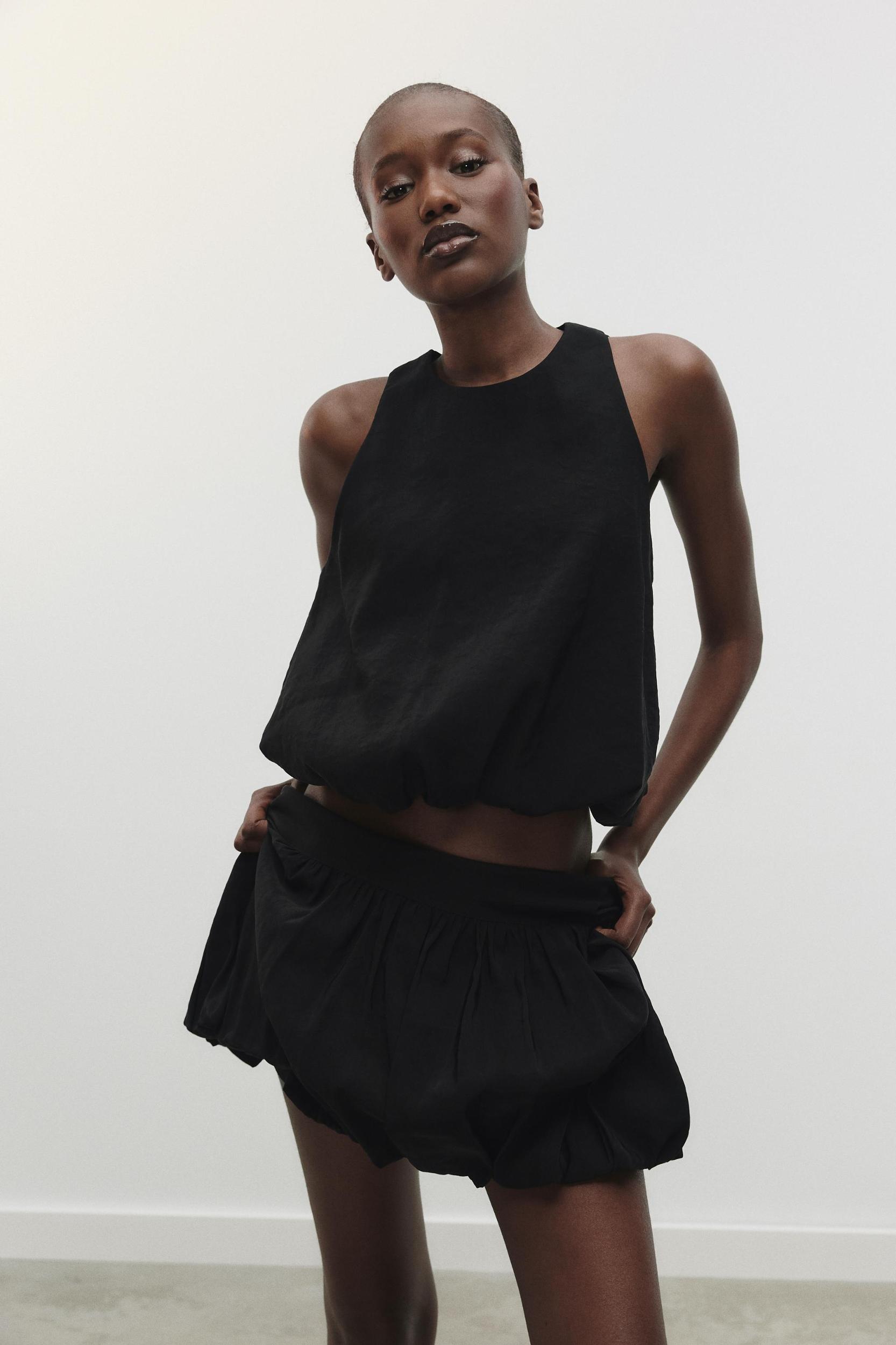 PLEATED SKORT Product Image