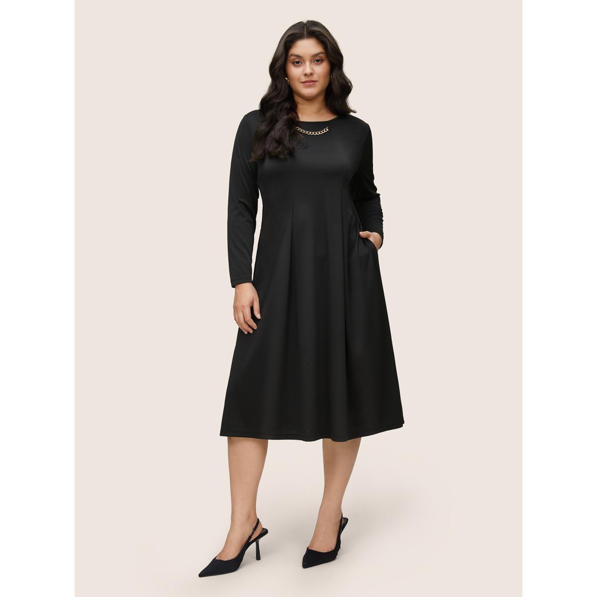 Plus Size Solid Metal Chain Detail Pocket Plicated Dress Black Women Office Plain Round Neck Long Sleeve Curvy Midi Dress BloomChic 22-24/3X Product Image