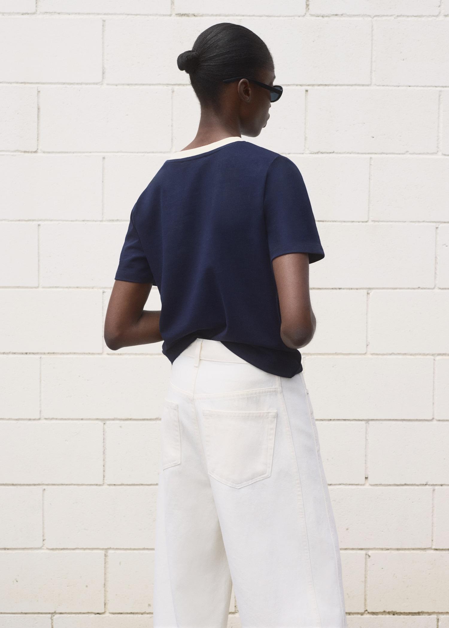 Contrasting collar cotton t-shirt - Women | MANGO USA Product Image