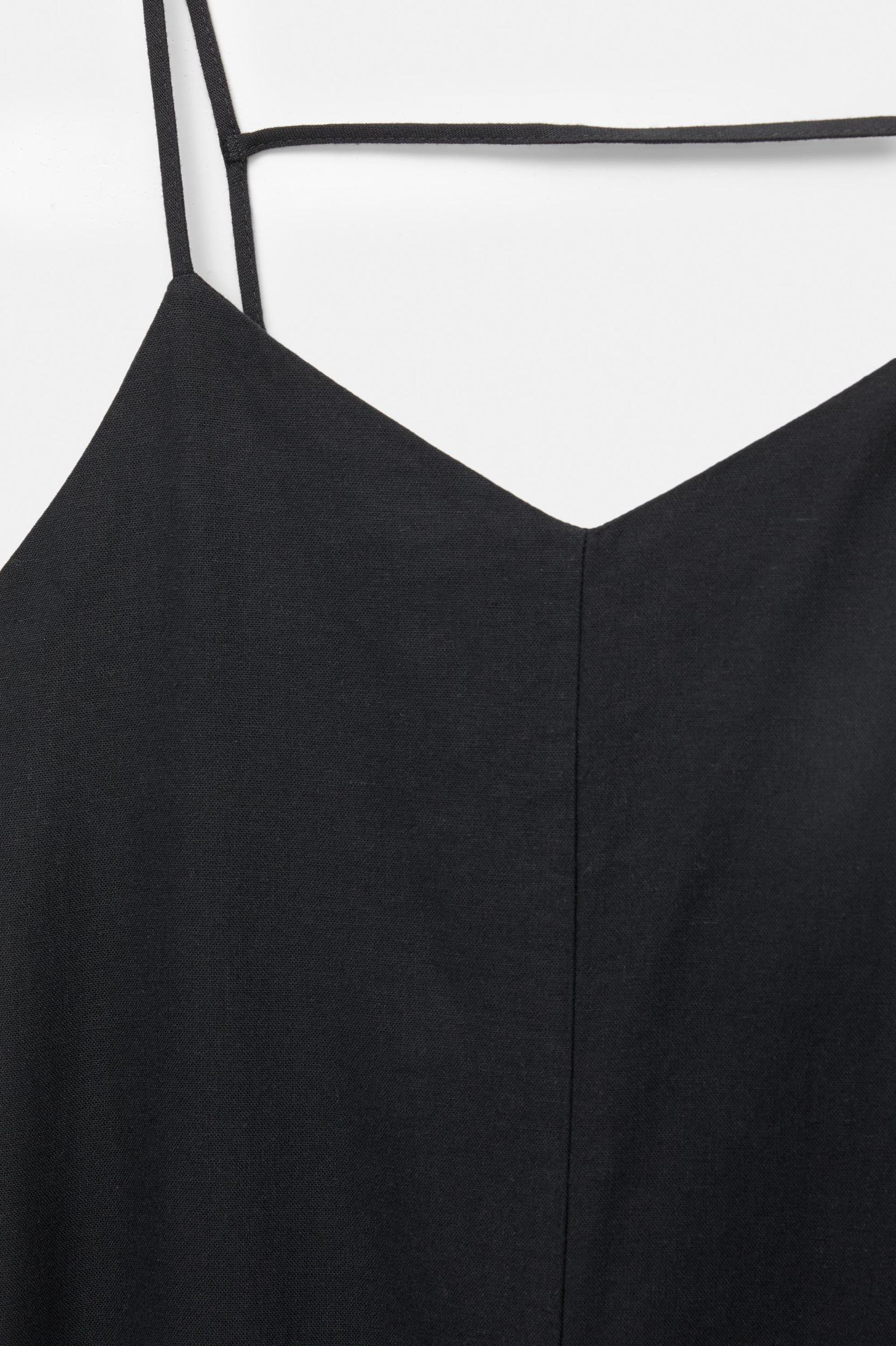 Rustic midi dress with straps Product Image