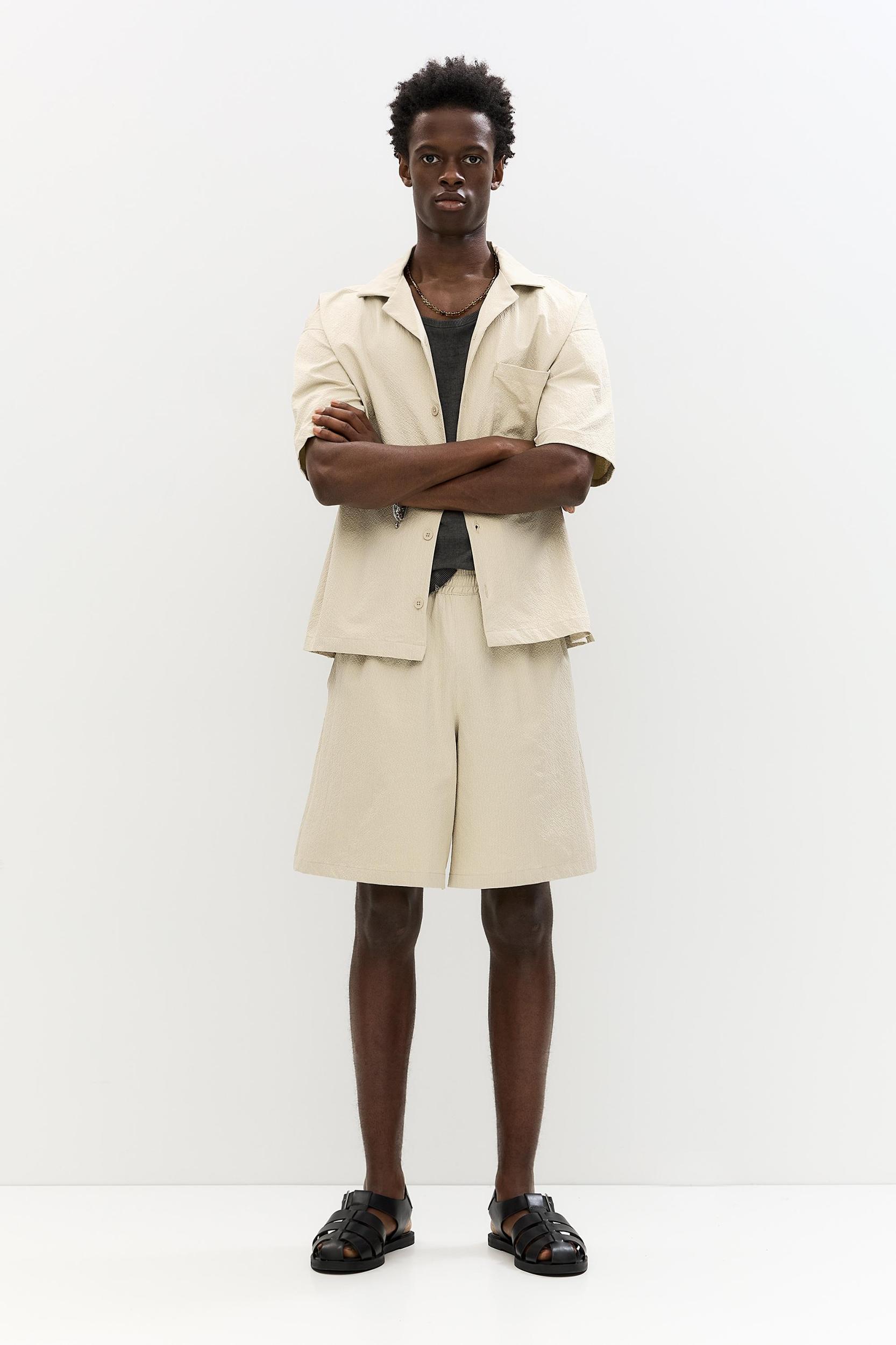 Seersucker Bermuda short sweatpants Product Image