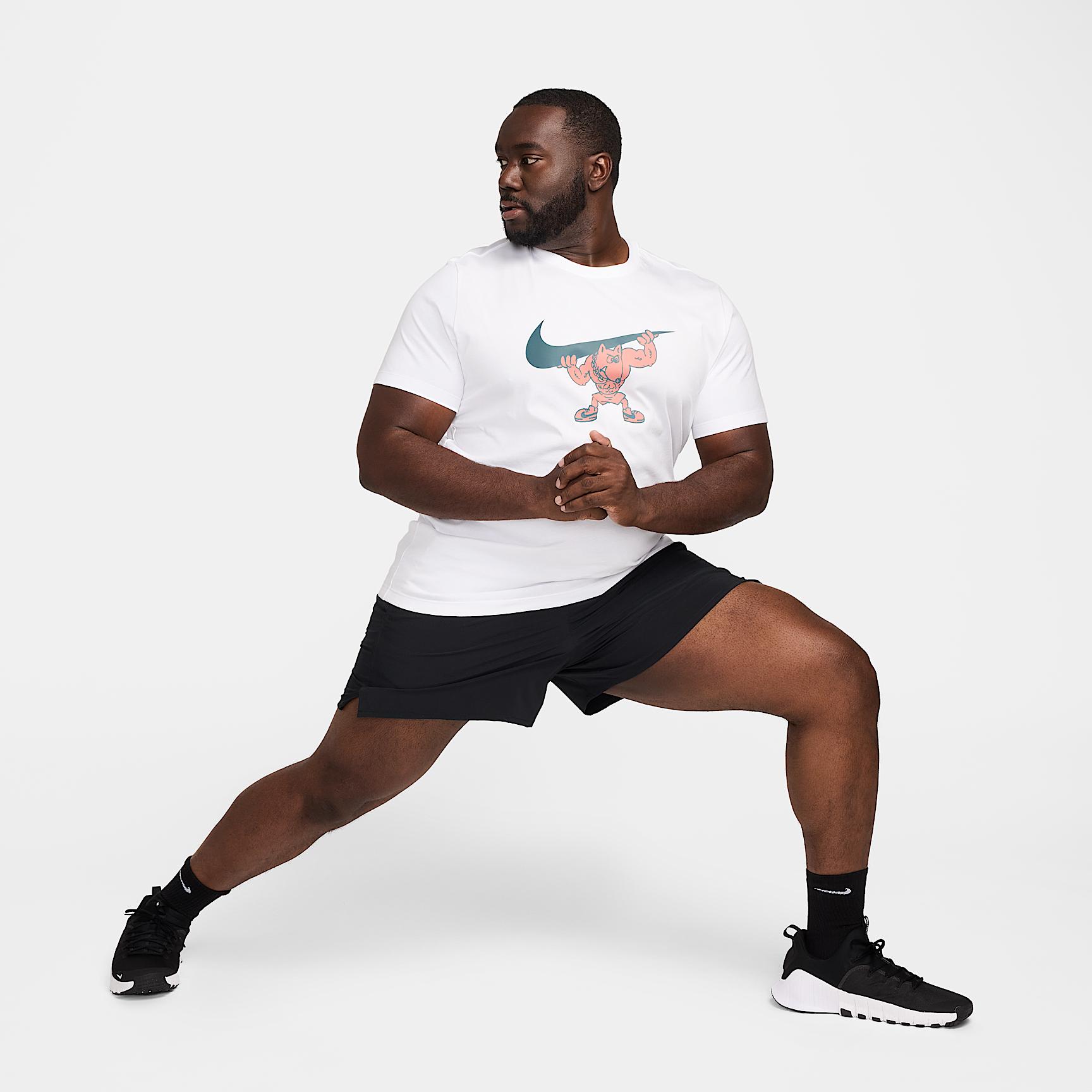 Nike Men's Fitness T-Shirt Product Image