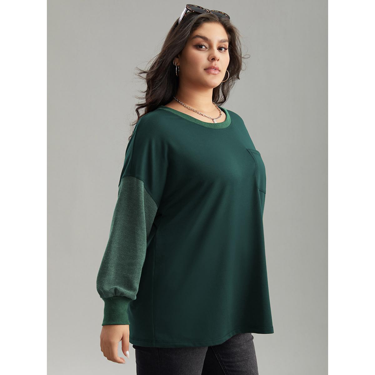 Plus Size Two Tone Patched Pocket Drop Shoulder Sweatshirt Women DarkGreen Casual Elastic cuffs Round Neck Everyday Sweatshirts BloomChic 28/5X Product Image