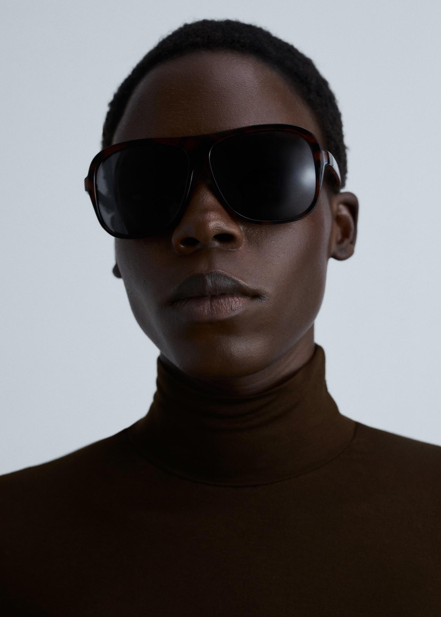 Long-sleeved t-shirt with perkins neck - Women | MANGO USA Product Image