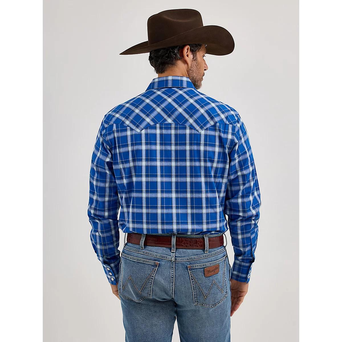 Men's Wrangler Retro® Long Sleeve Sawtooth Snap Pocket Western Shirt in True Product Image