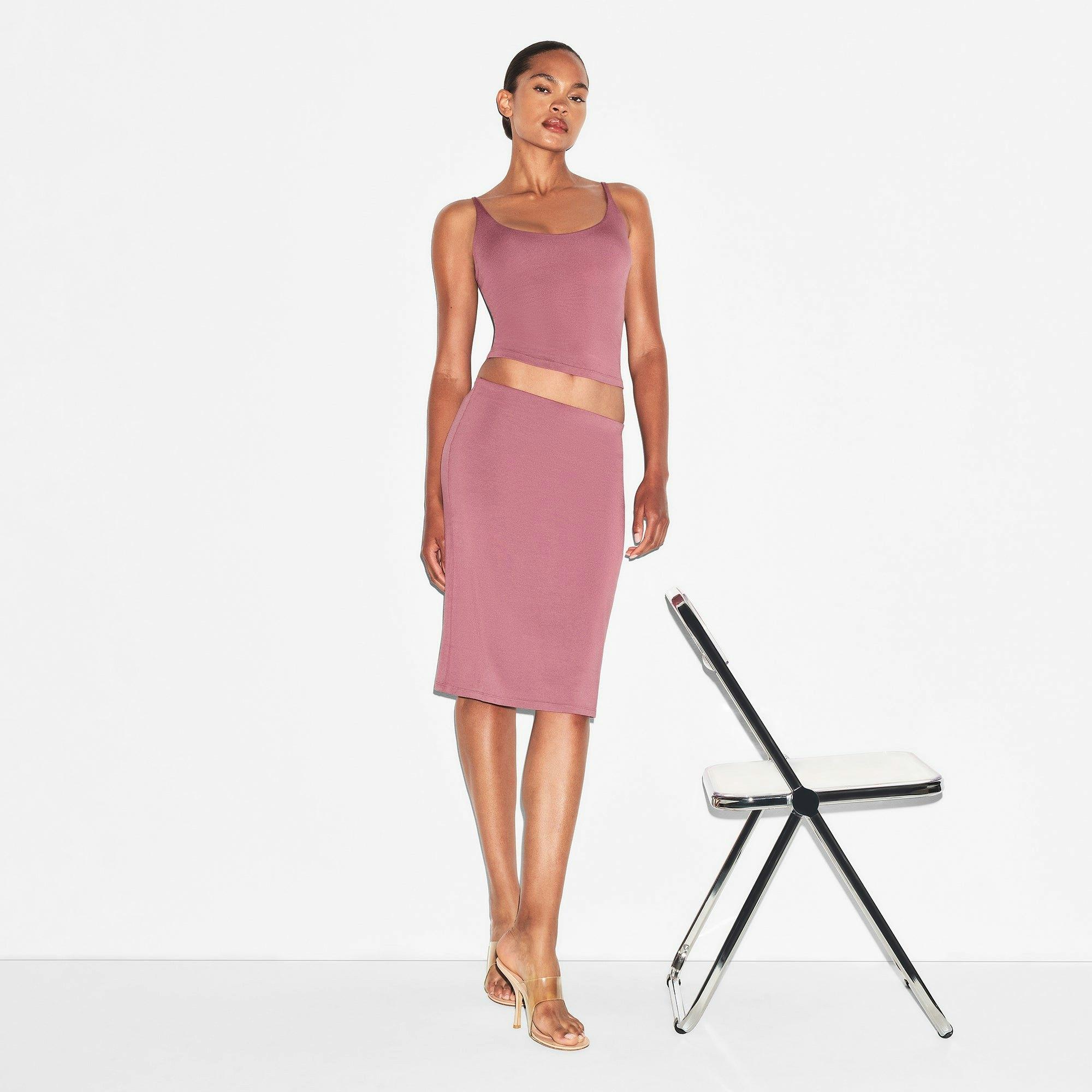 SMOOTH LAYERS MIDI SKIRT | REDWOOD Product Image