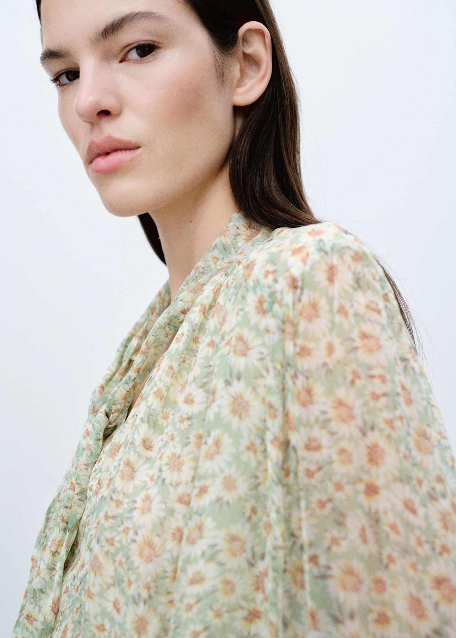 Floral tie blouse - Women | MANGO USA Product Image