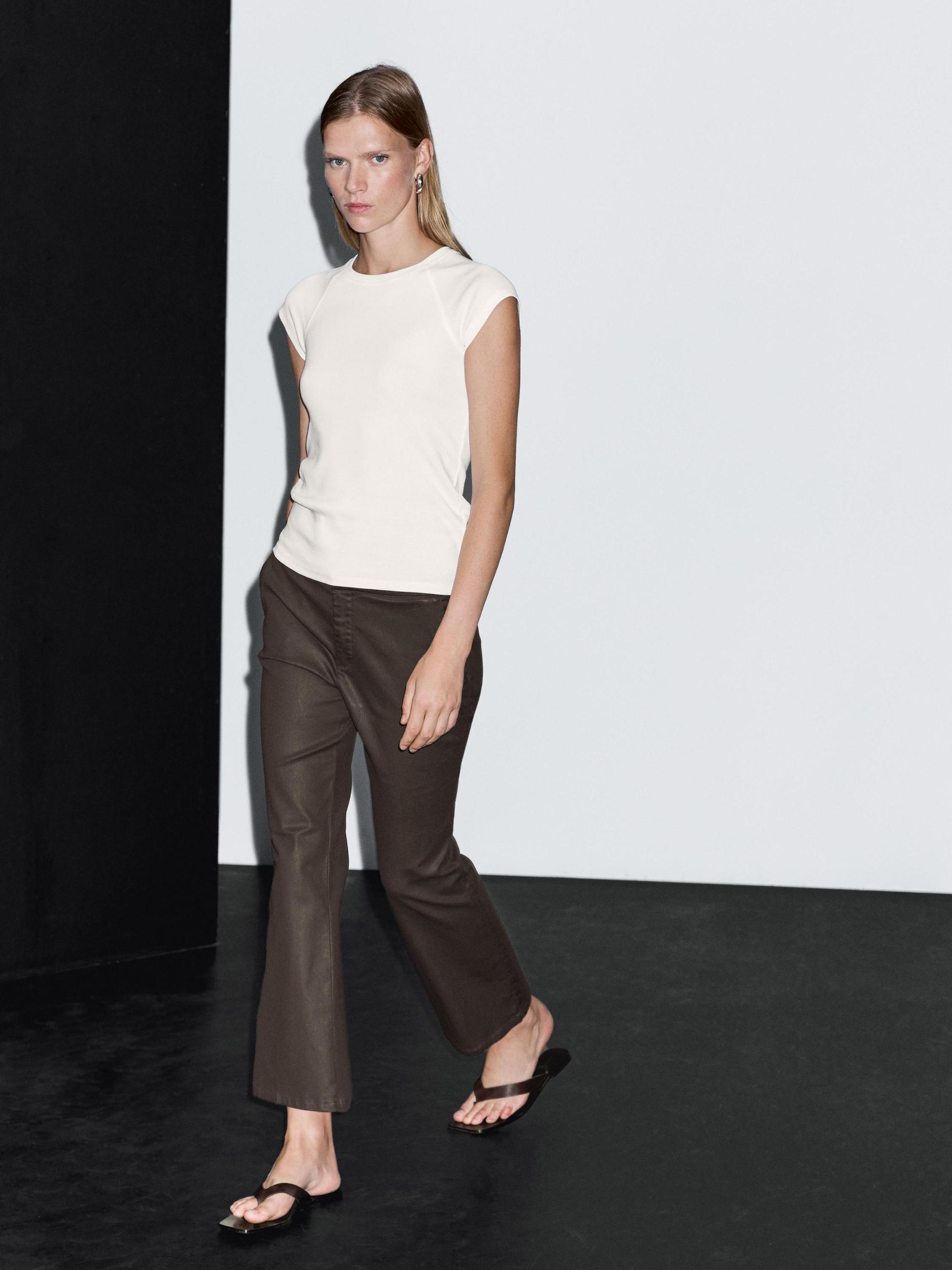 Flared cropped trousers Product Image