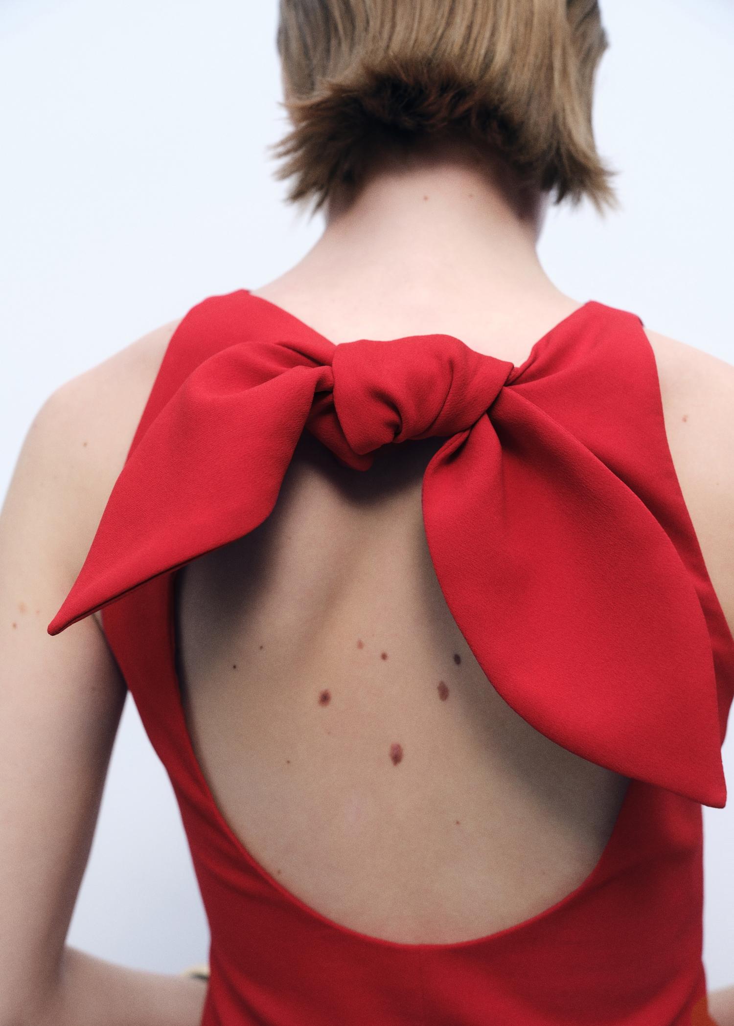 Crop top with bow on the back - Women | MANGO USA Product Image