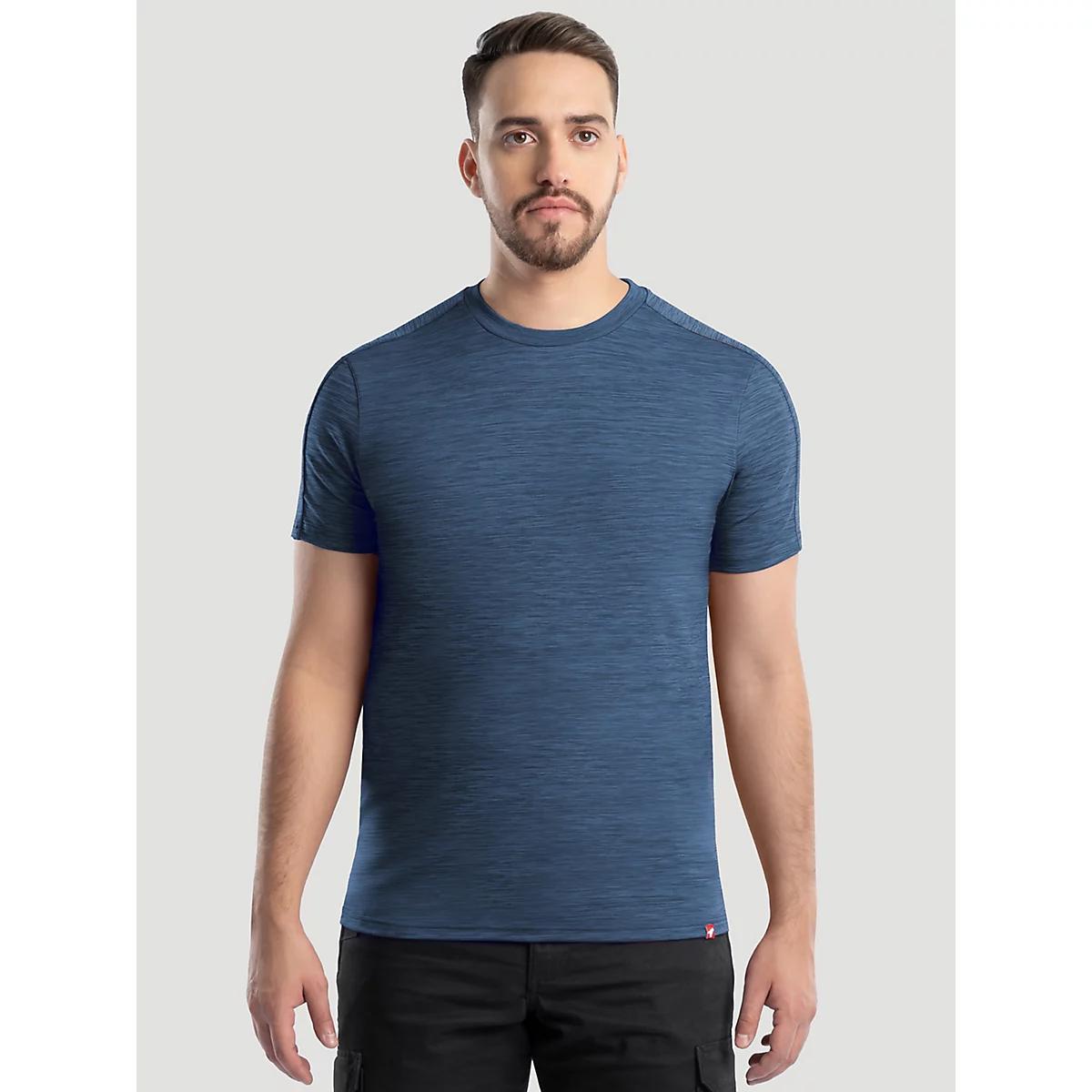 Men's Performance Crew Neck T-Shirt in Ruby Wine Product Image