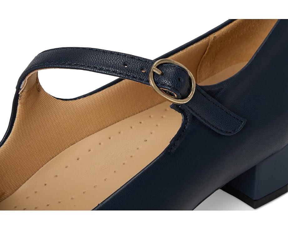 Women's Trotters Desna Product Image