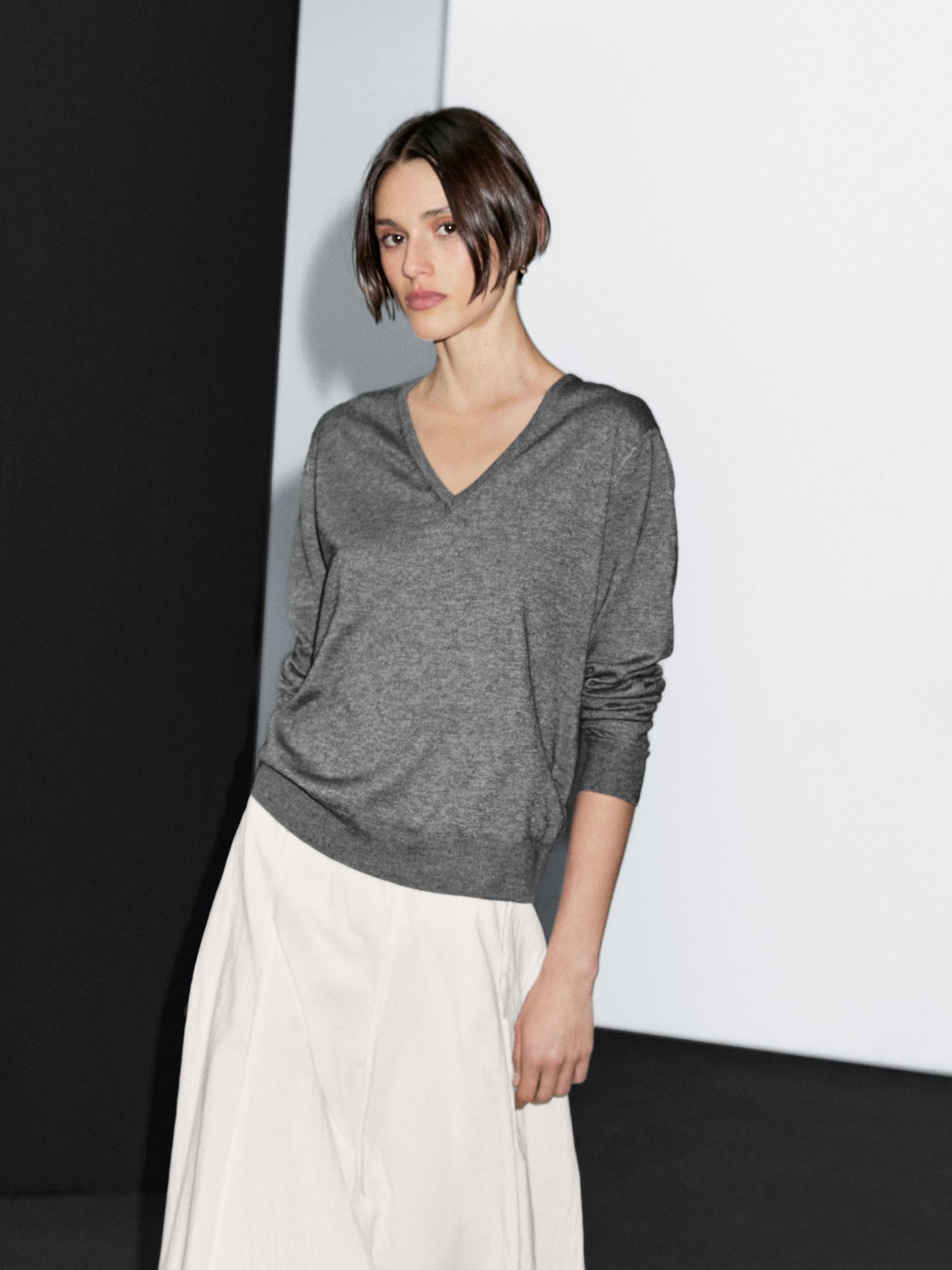 Wool blend V-neck knit sweater Product Image