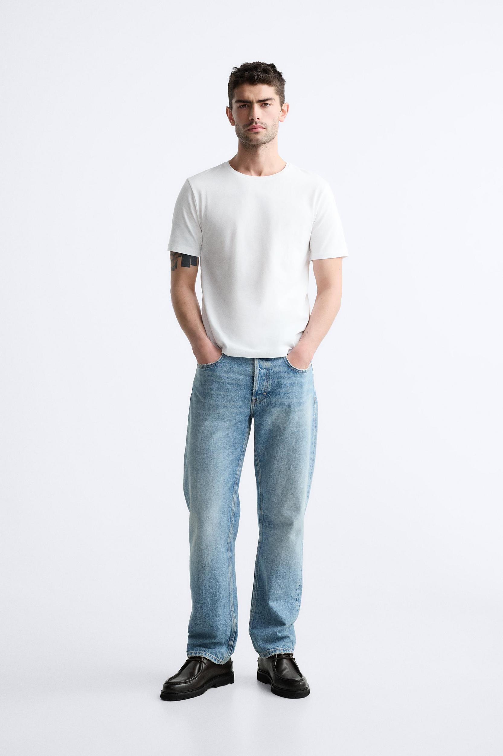 BASIC SLIM FIT T-SHIRT Product Image